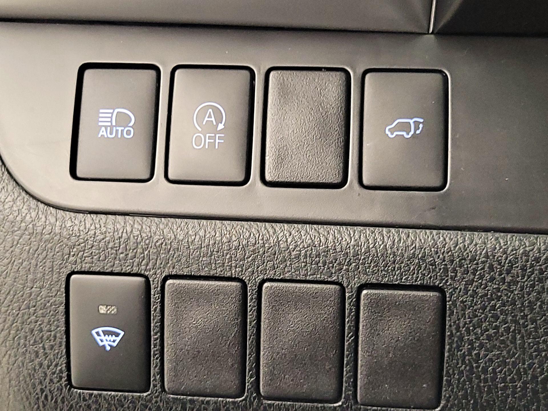 Thumbnail: 2019 Toyota Highlander - 13