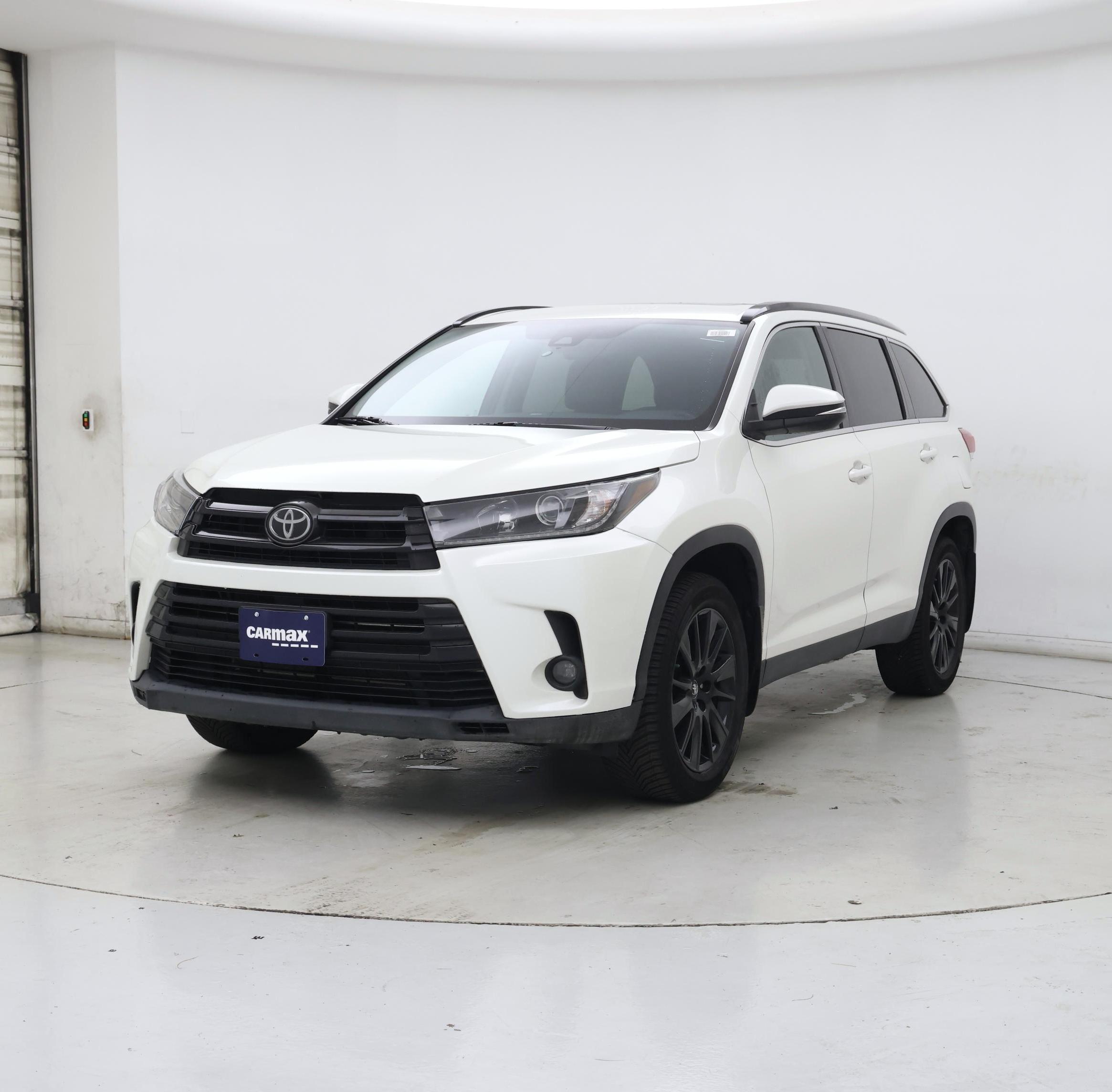 Thumbnail: 2019 Toyota Highlander - 4