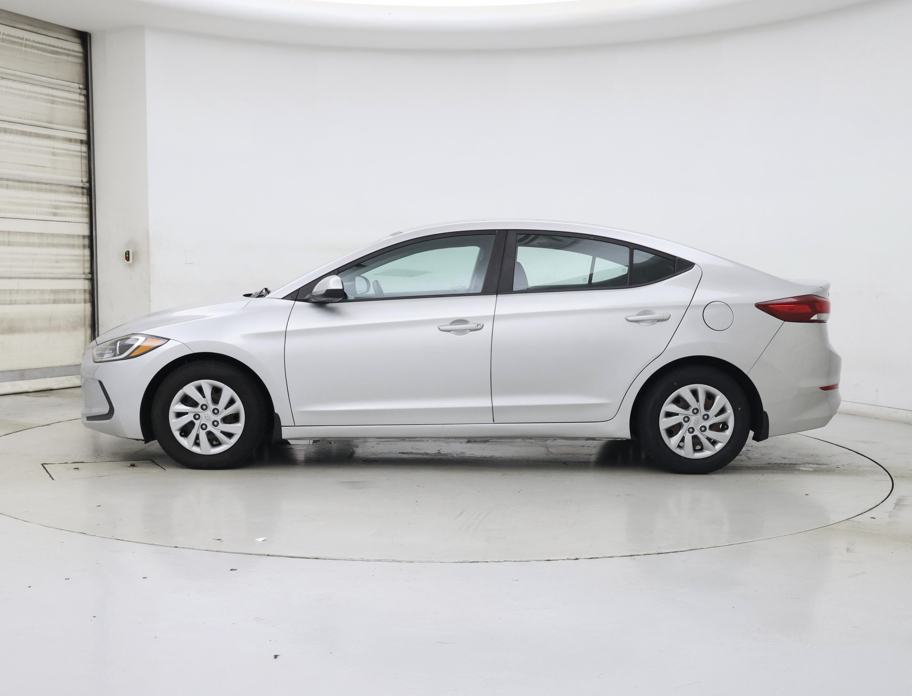 Thumbnail: 2018 Hyundai Elantra - 3