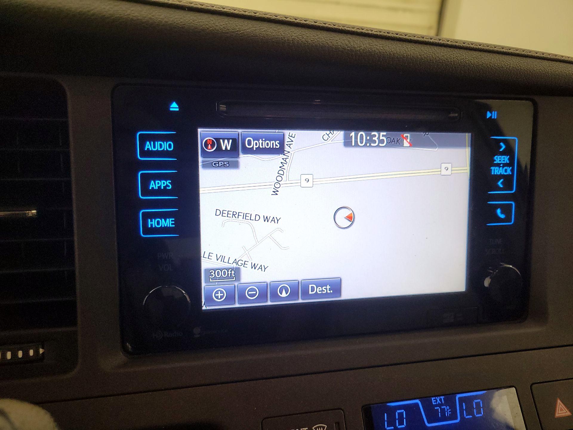 Thumbnail: 2015 Toyota Sienna - 14