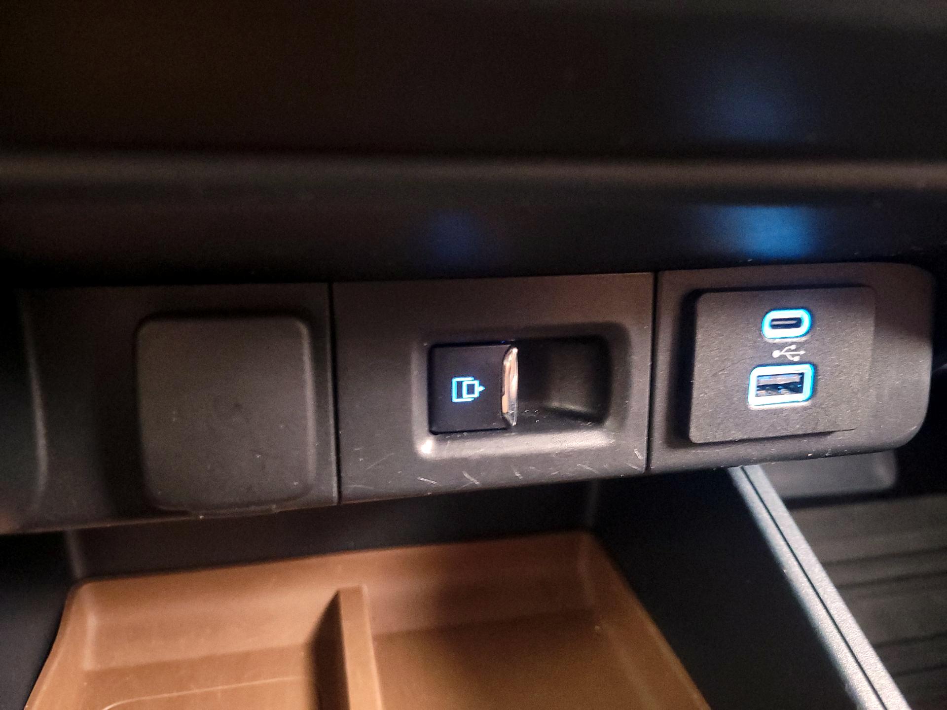 Thumbnail: 2022 Ford Maverick - 18