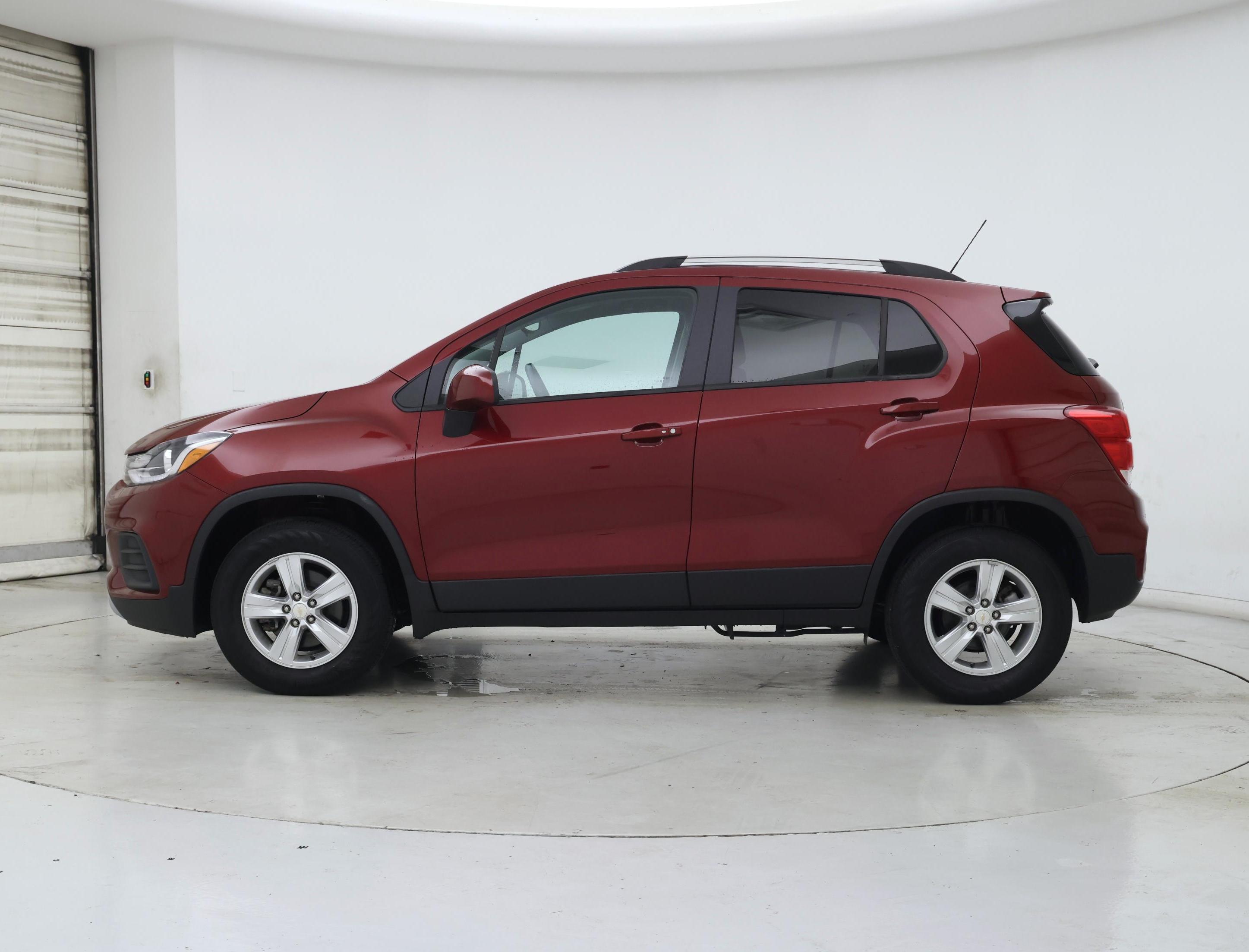 Thumbnail: 2021 Chevrolet Trax - 3