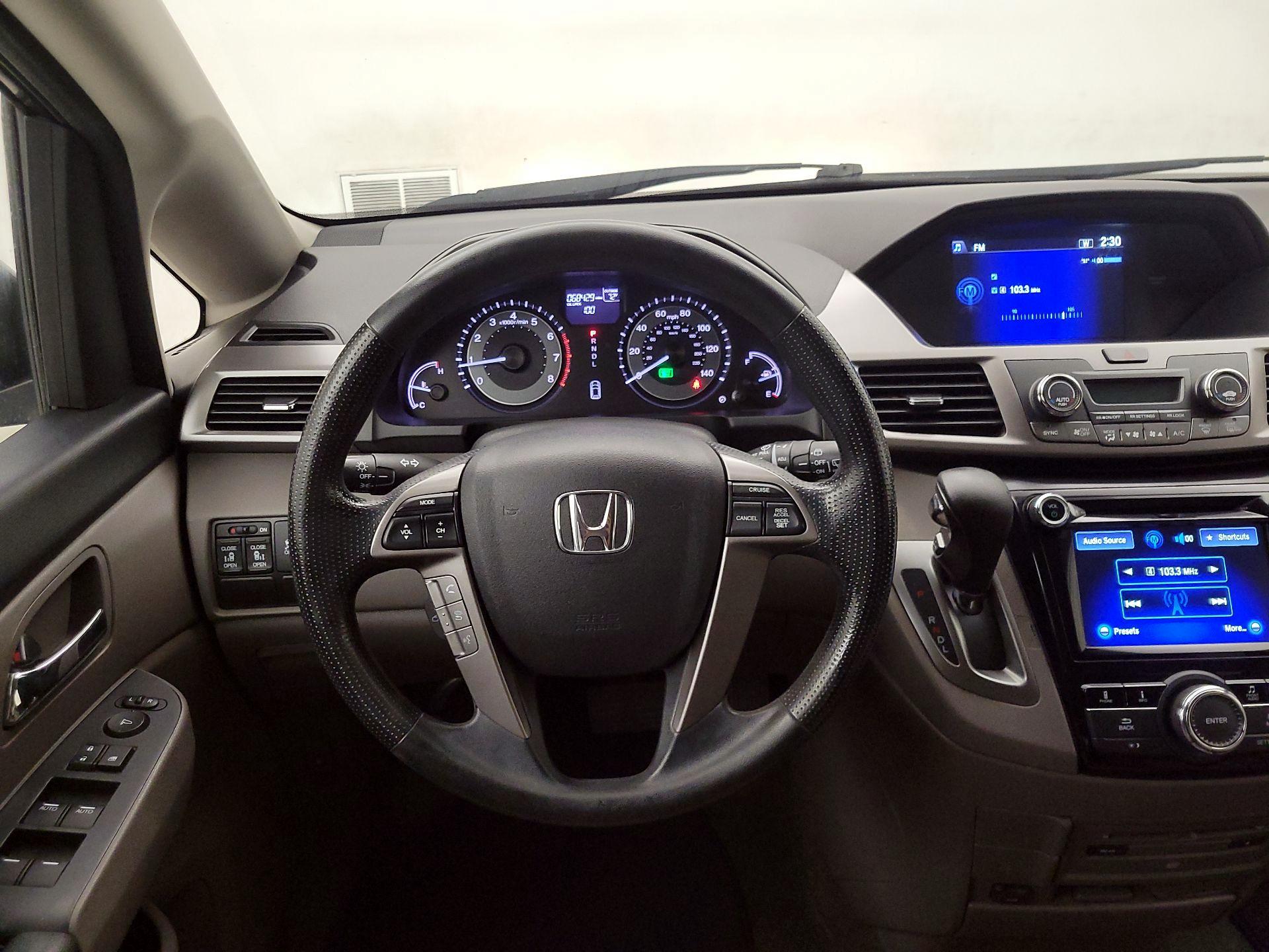 Thumbnail: 2016 Honda Odyssey - 10