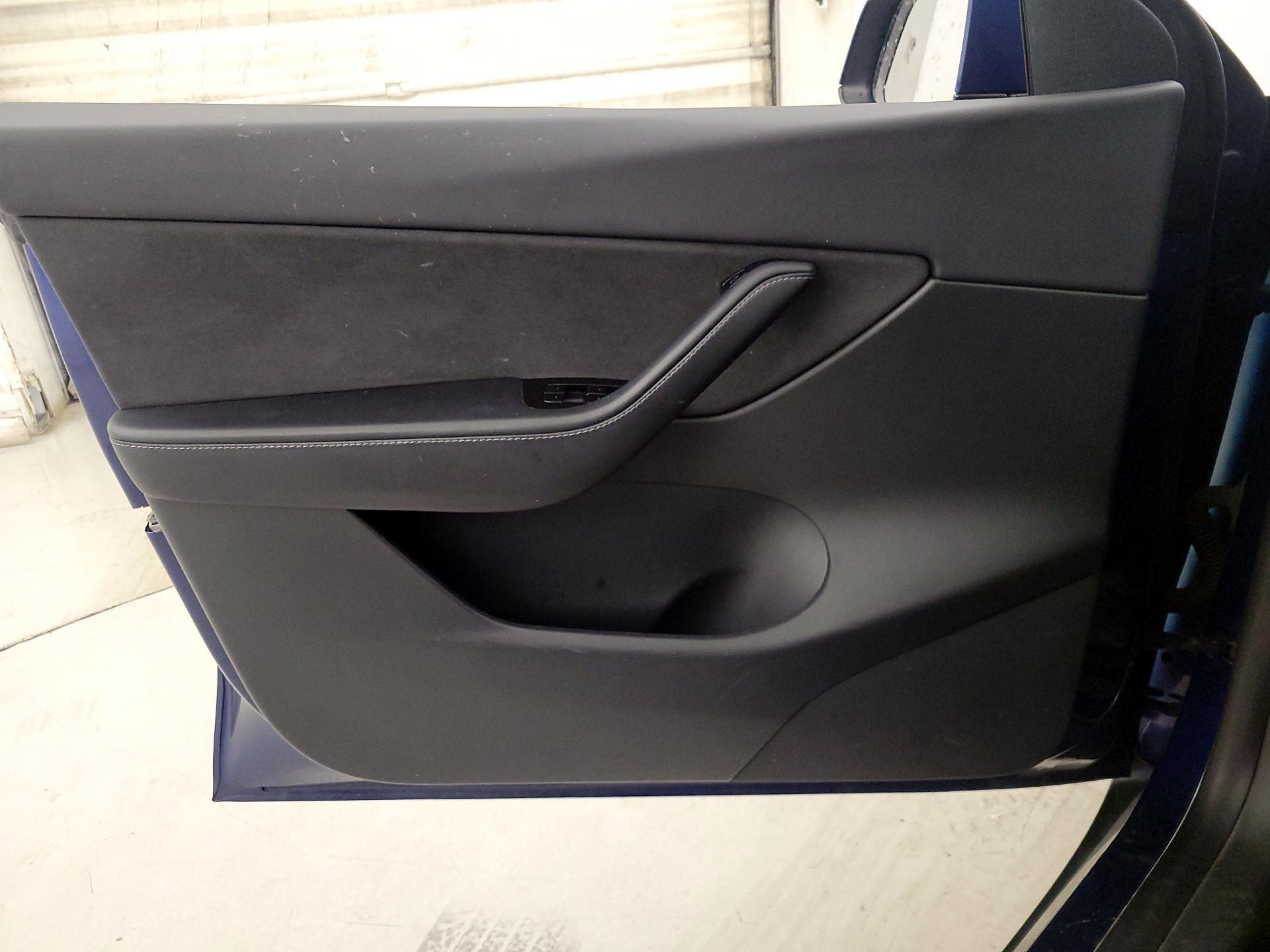 Thumbnail: 2021 Tesla Model Y - 12