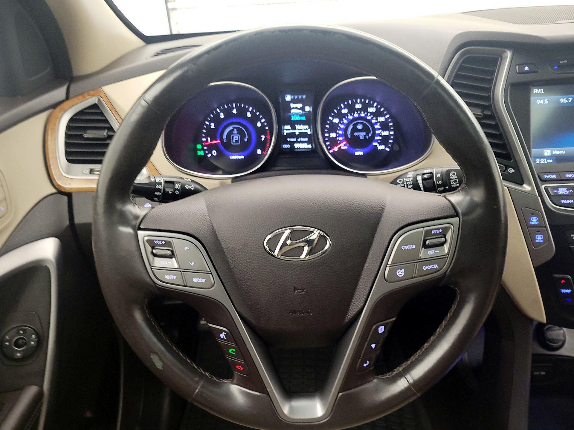 Thumbnail: 2016 Hyundai Santa Fe - 10