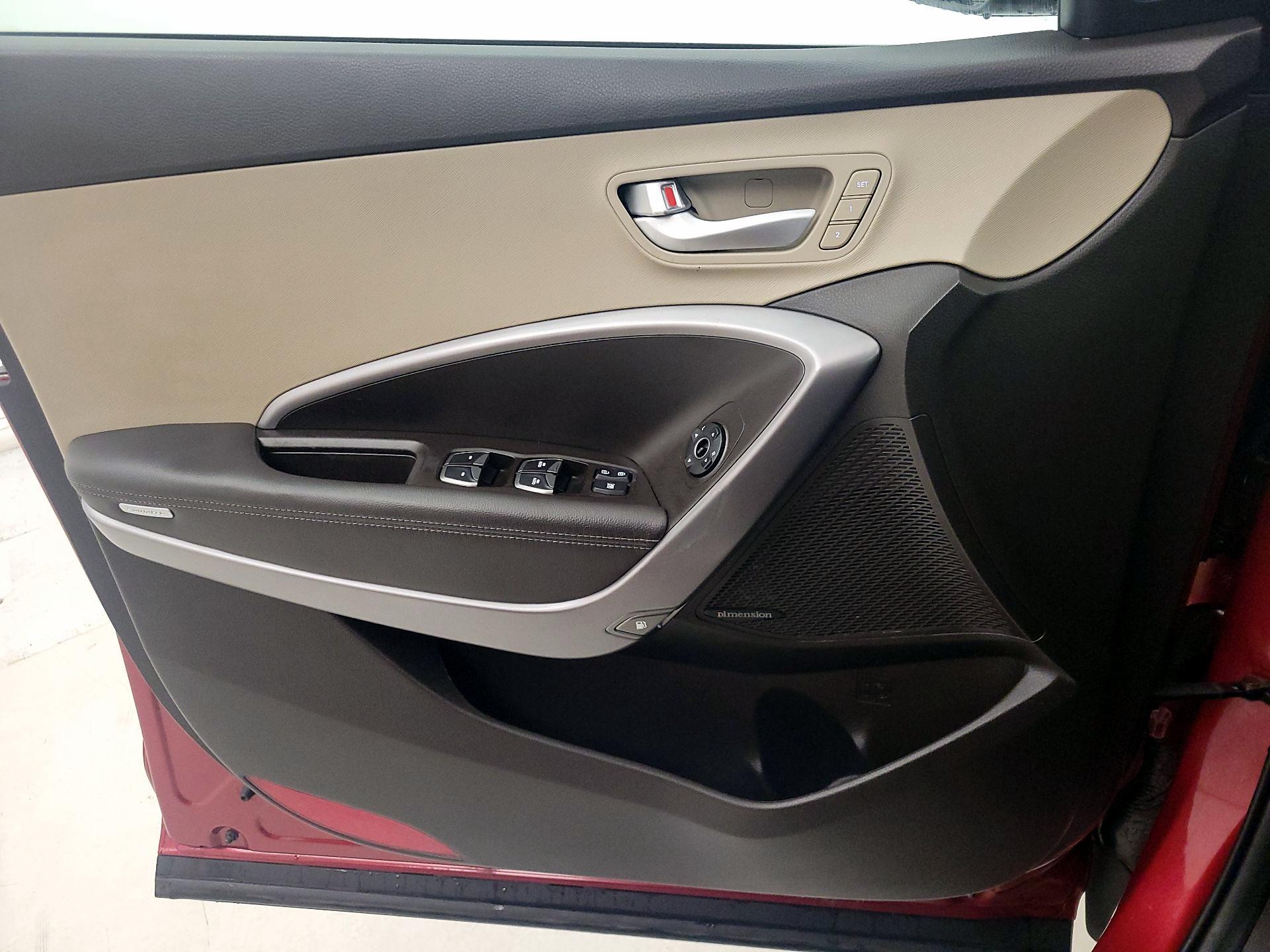 Thumbnail: 2016 Hyundai Santa Fe - 12