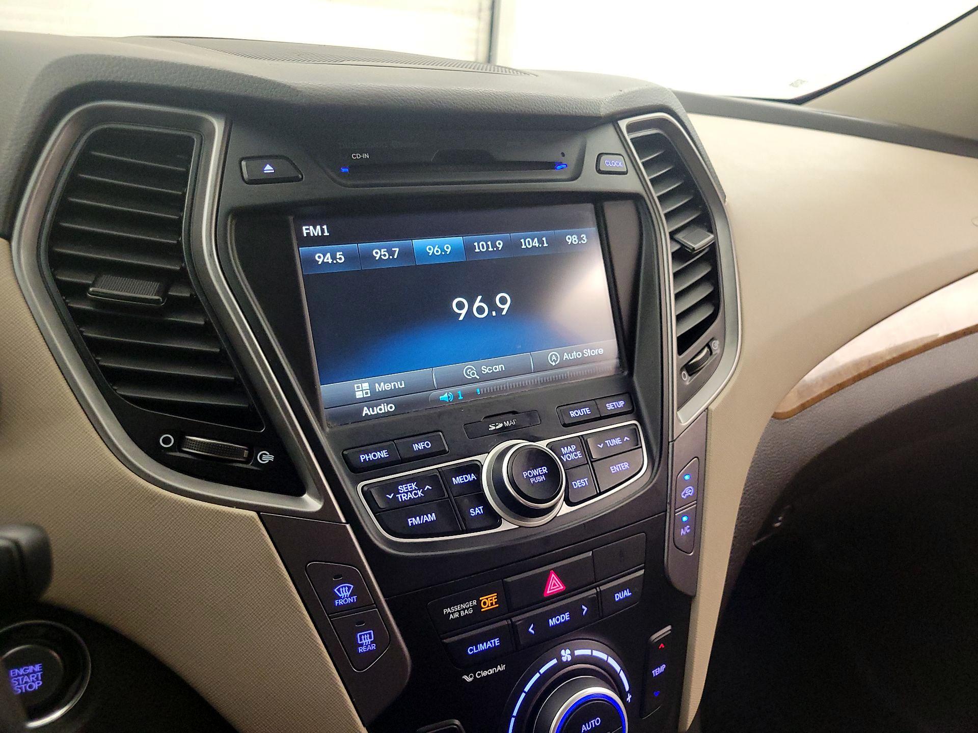 Thumbnail: 2016 Hyundai Santa Fe - 16