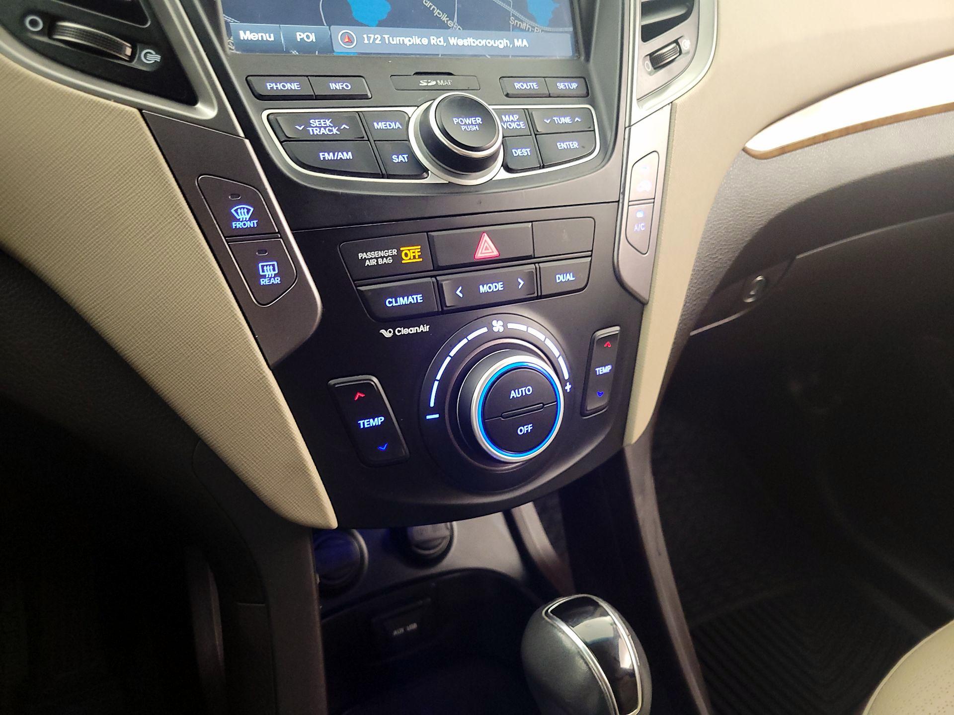 Thumbnail: 2016 Hyundai Santa Fe - 17