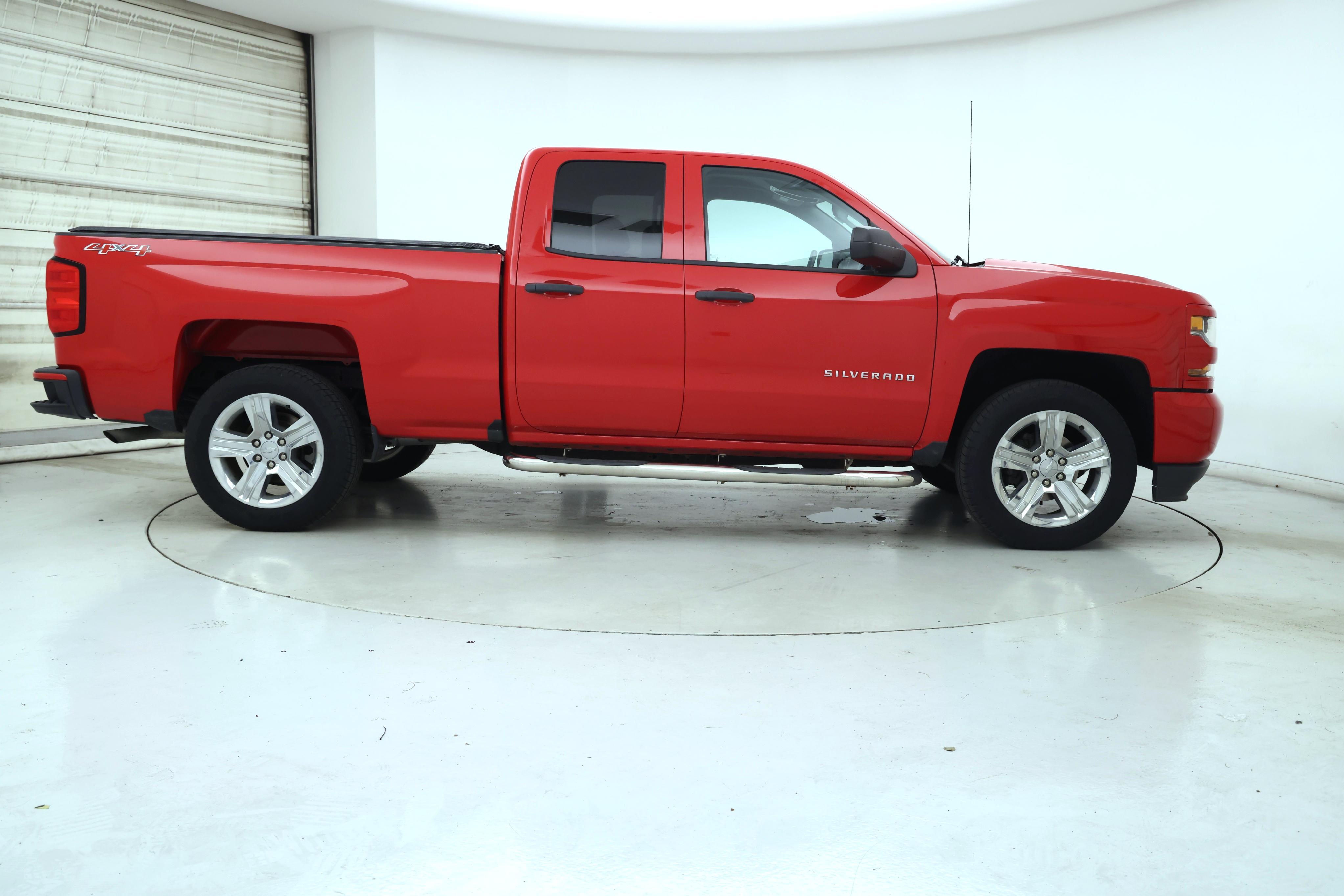 Thumbnail: 2017 Chevrolet Silverado 1500 - 7
