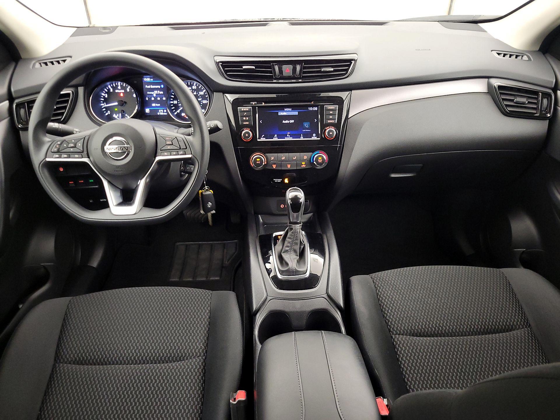 Thumbnail: 2021 Nissan Rogue Sport - 9