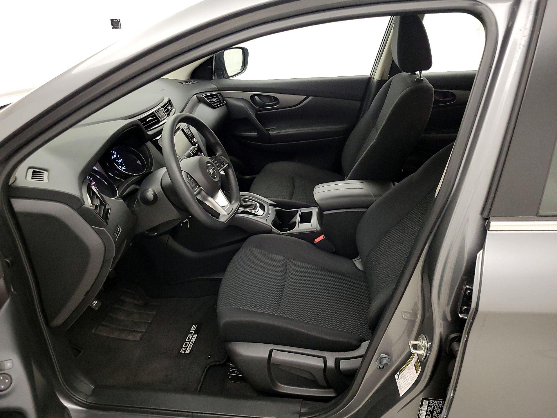 Thumbnail: 2021 Nissan Rogue Sport - 11
