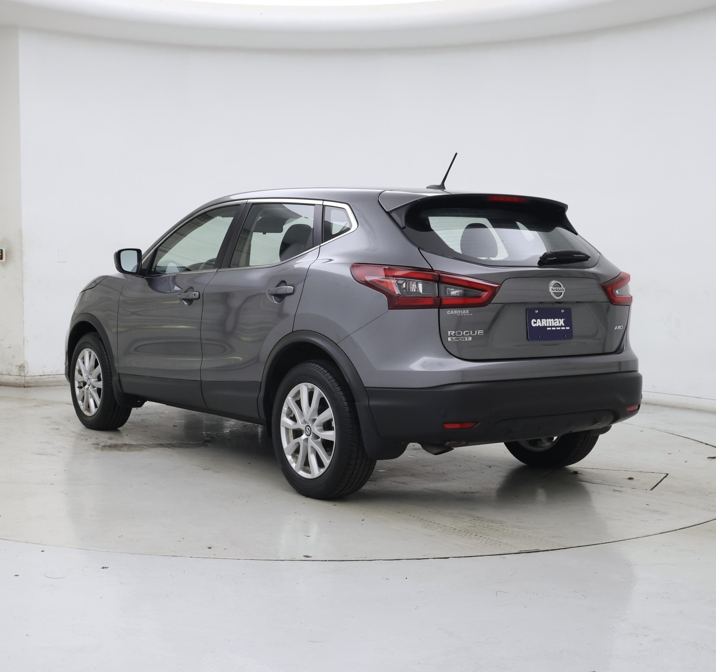 Thumbnail: 2021 Nissan Rogue Sport - 2