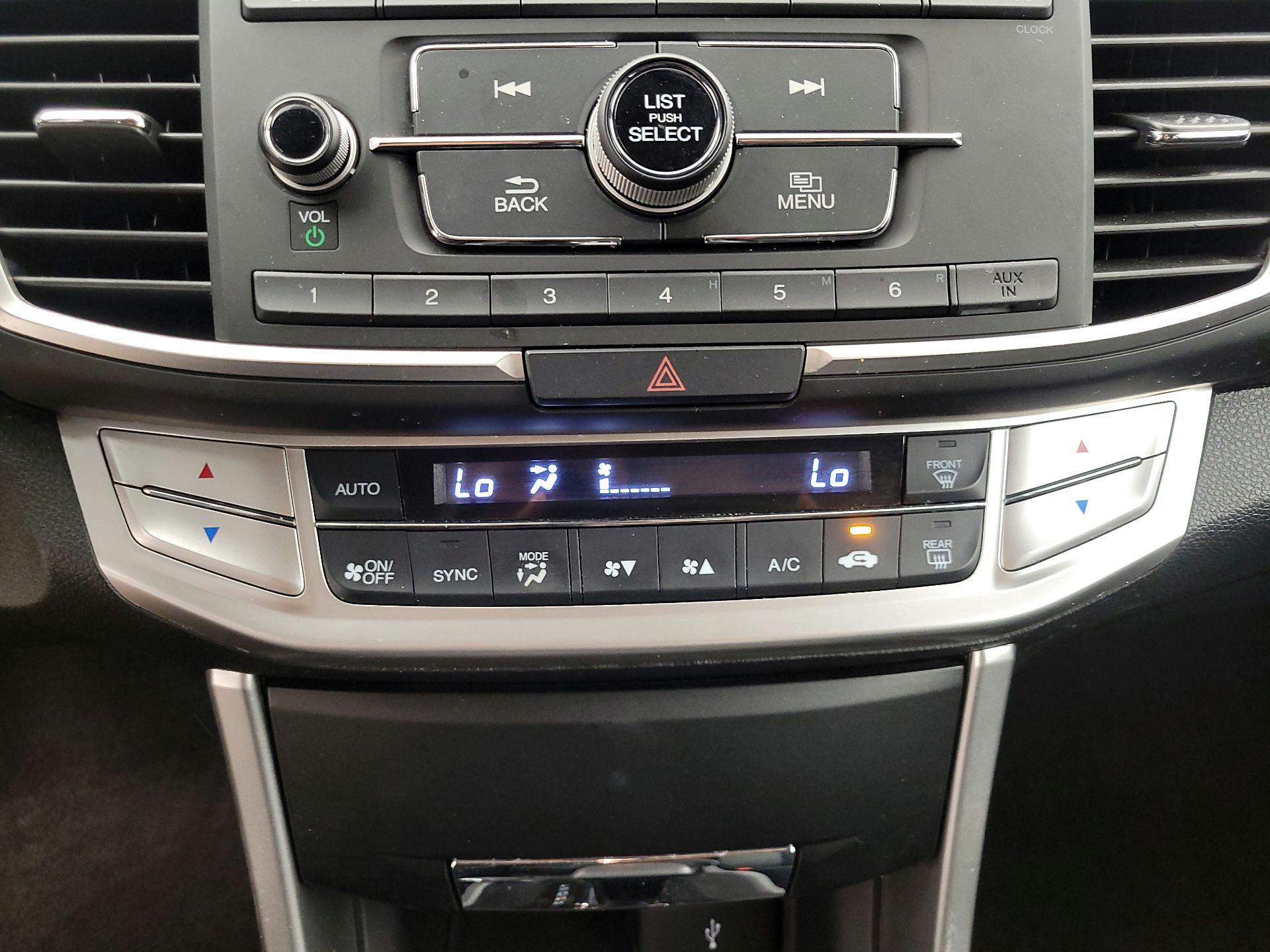 Thumbnail: 2015 Honda Accord - 16