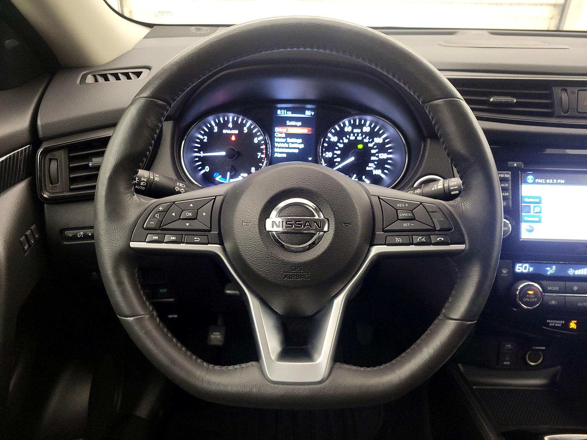 Thumbnail: 2017 Nissan Rogue - 10