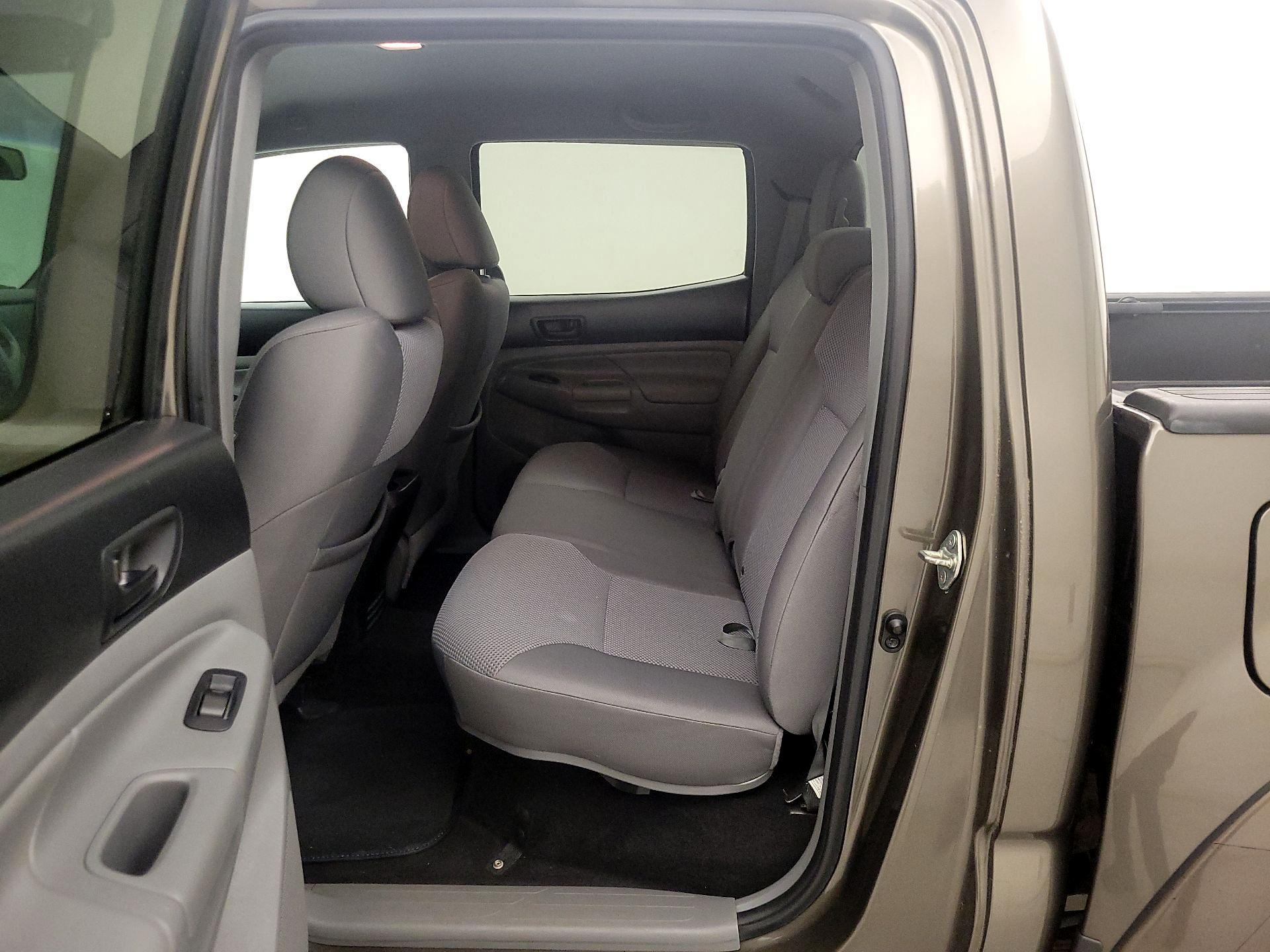 Thumbnail: 2014 Toyota Tacoma - 19