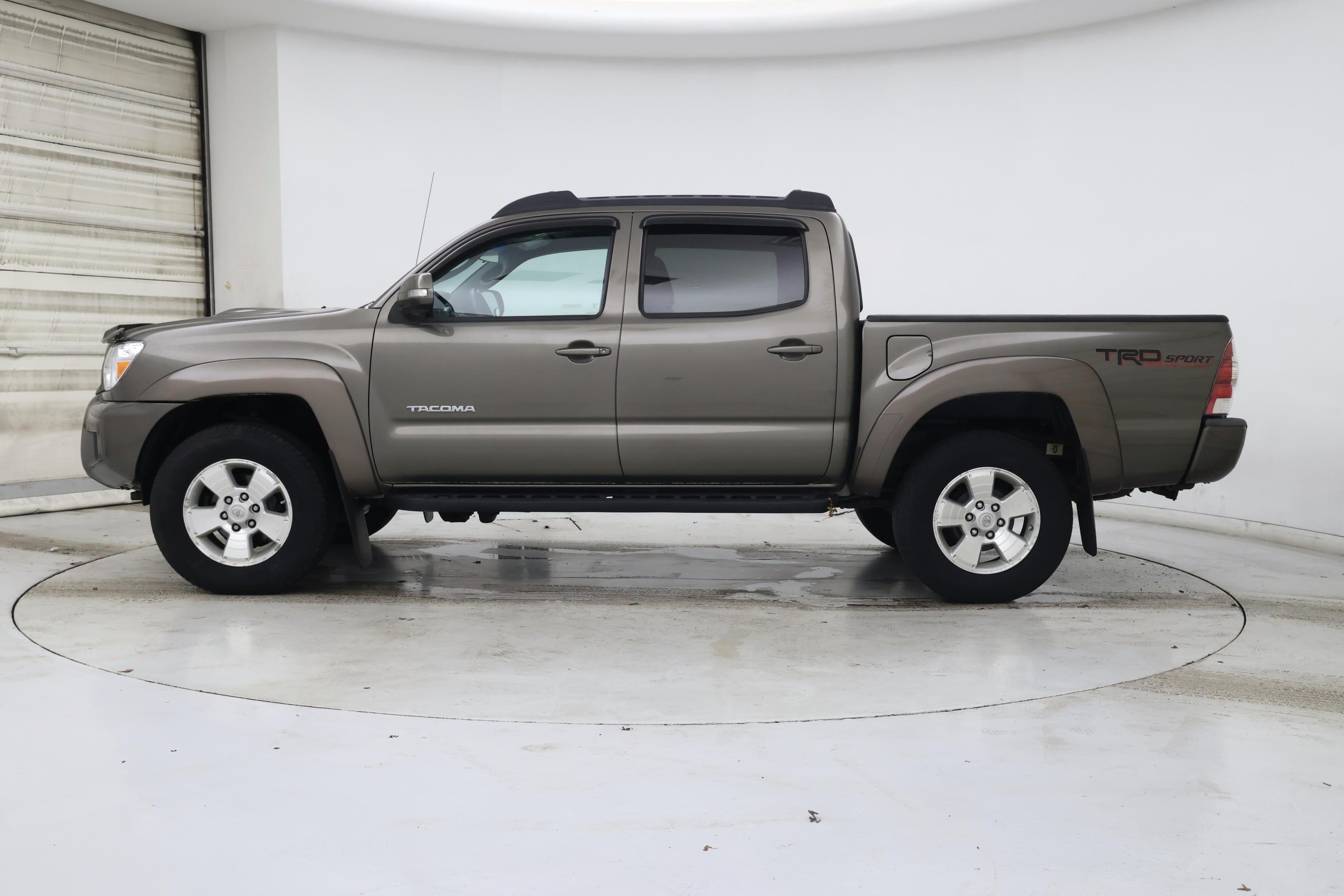 Thumbnail: 2014 Toyota Tacoma - 3