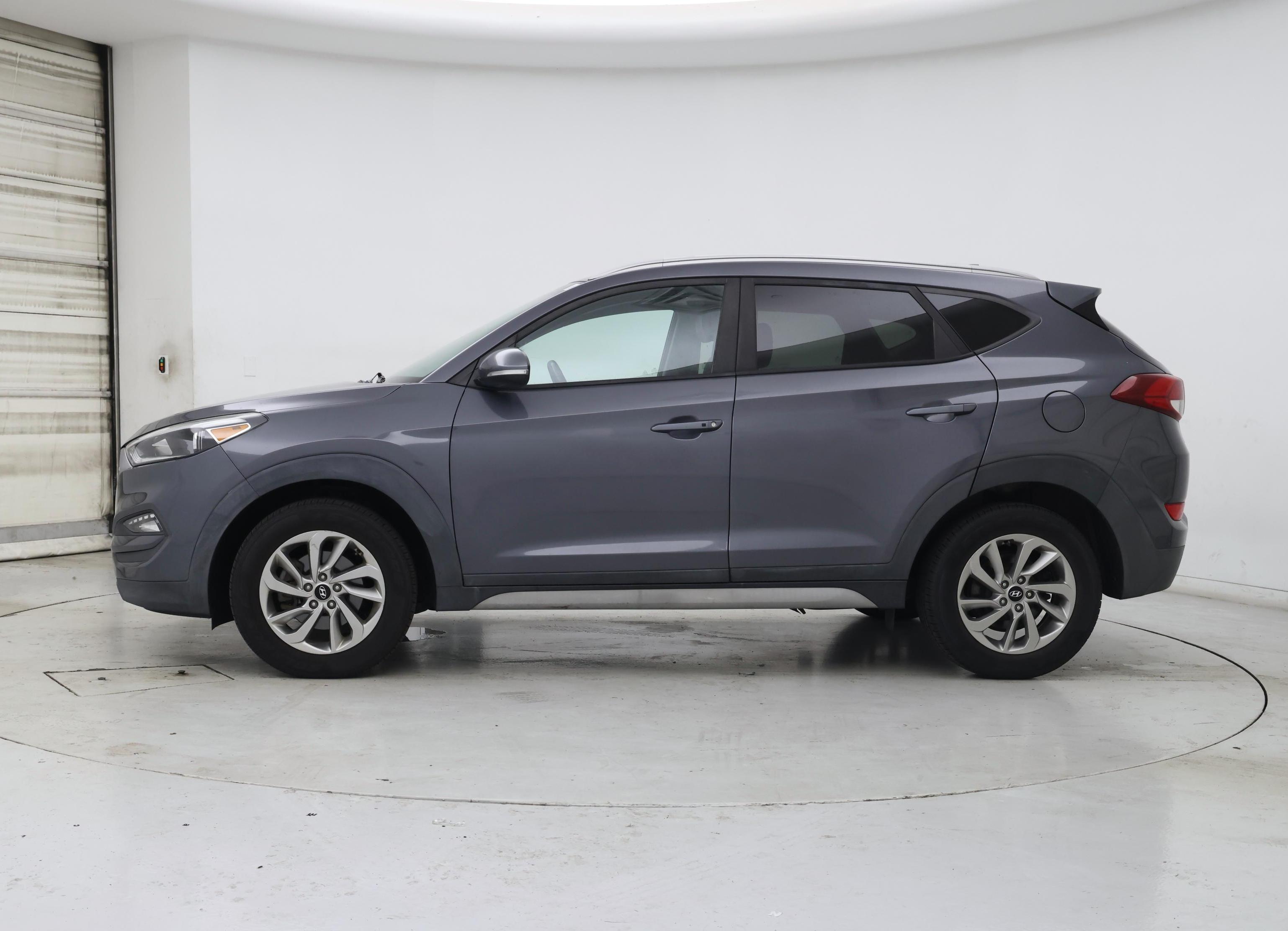 Thumbnail: 2018 Hyundai Tucson - 3
