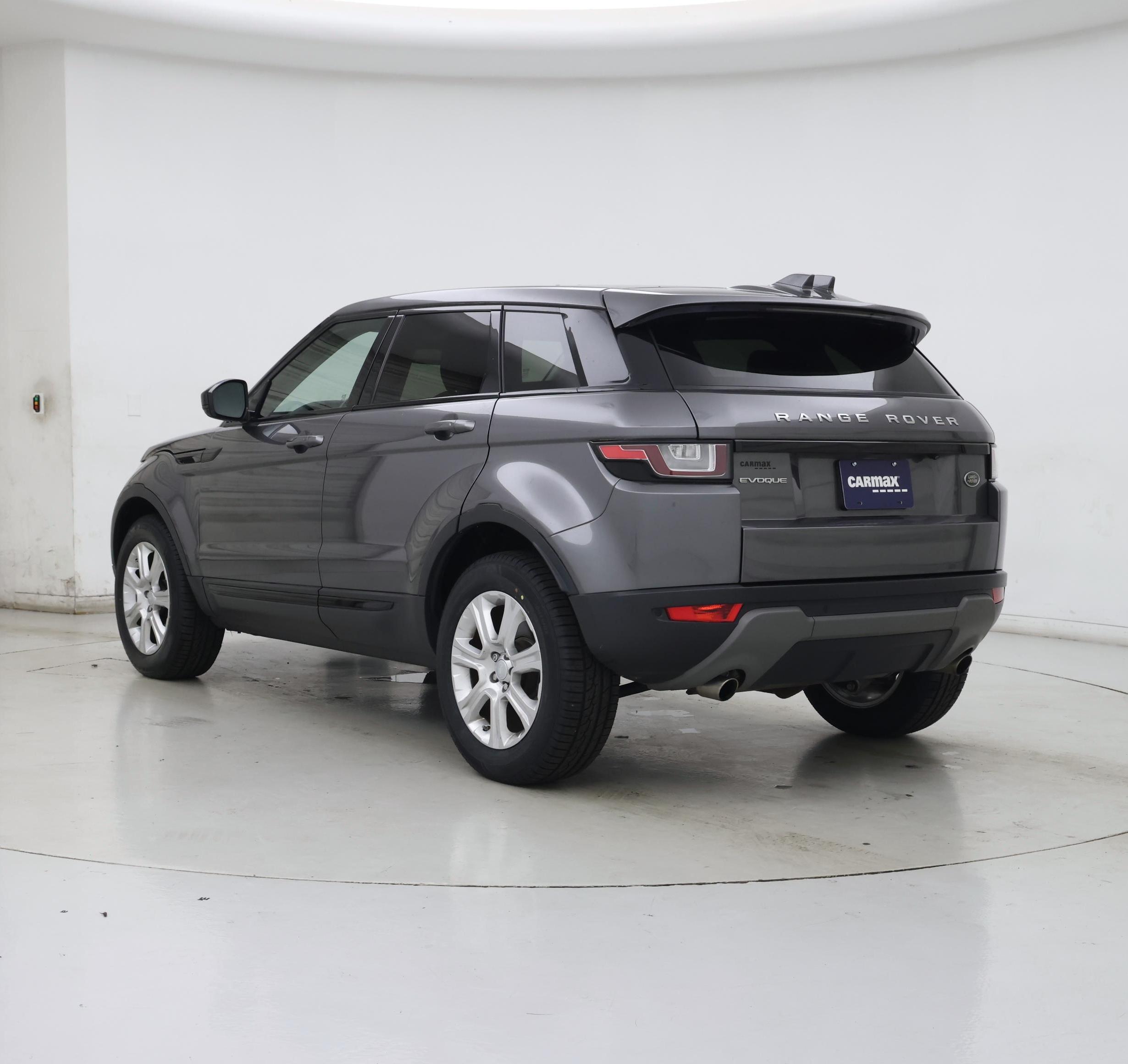 Thumbnail: 2019 Land Rover Range Rover Evoque - 2
