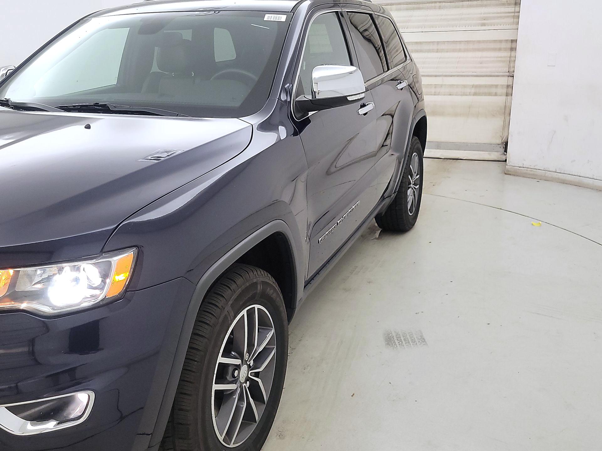 Thumbnail: 2018 Jeep Grand Cherokee - 3