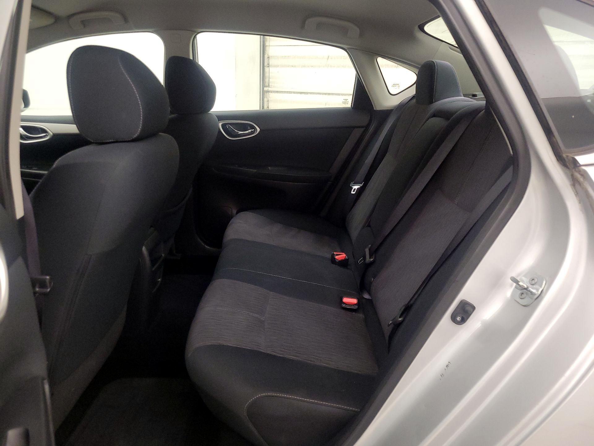 Thumbnail: 2015 Nissan Sentra - 19