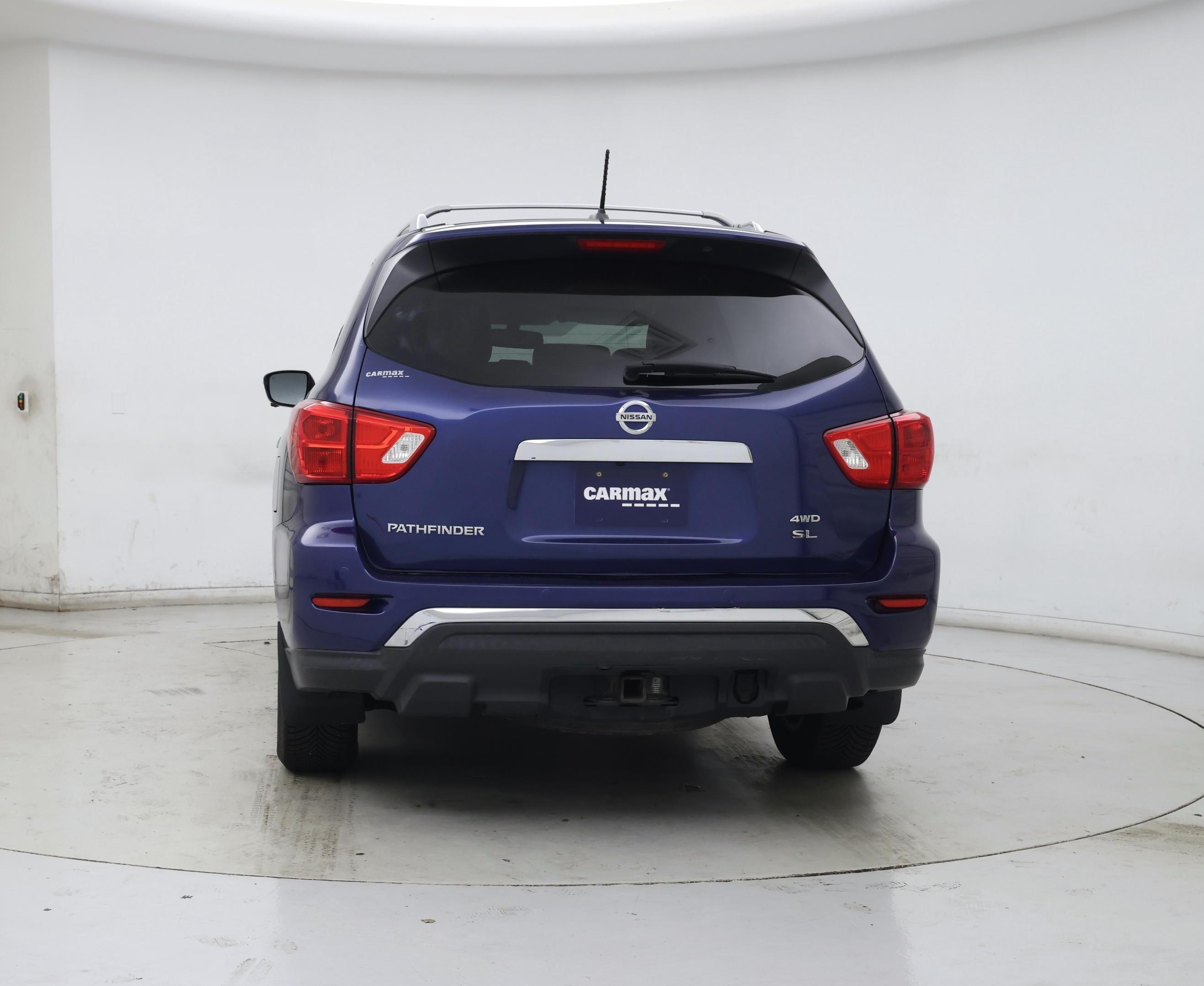 Thumbnail: 2017 Nissan Pathfinder - 6