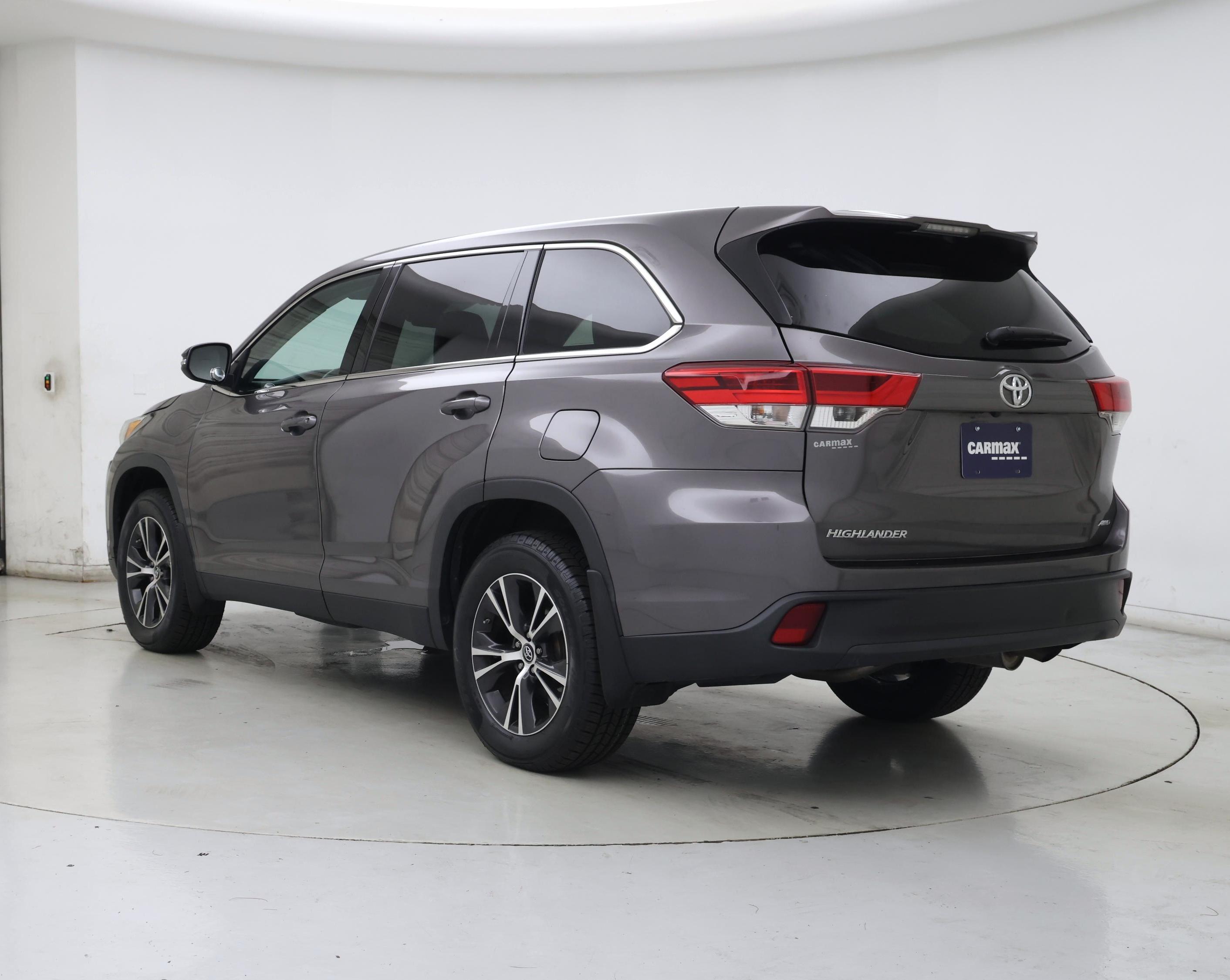 Thumbnail: 2019 Toyota Highlander - 2