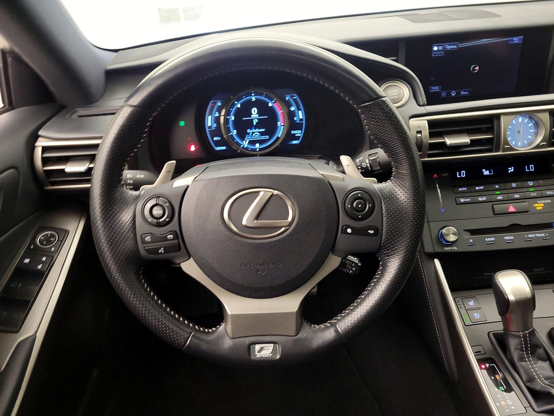 Thumbnail: 2016 Lexus IS - 10