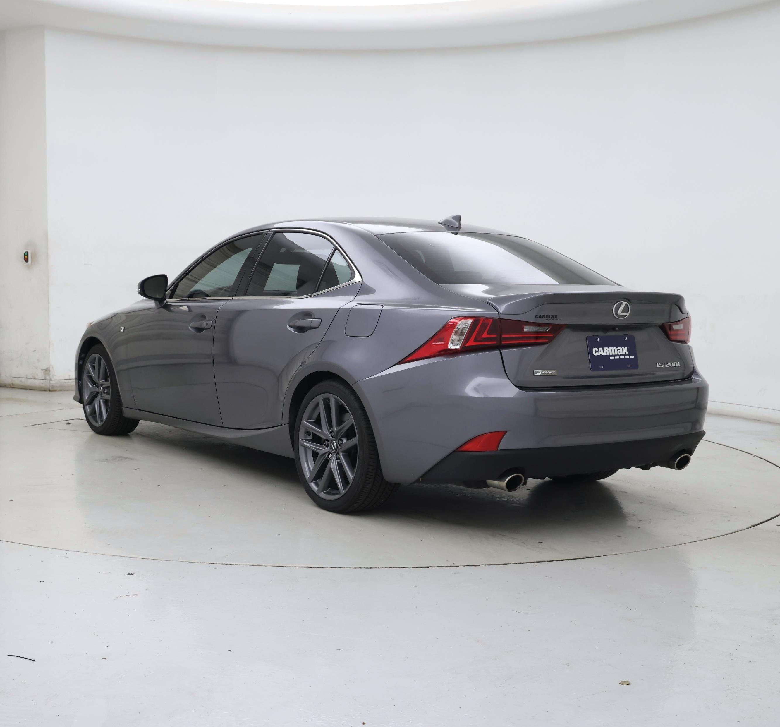 Thumbnail: 2016 Lexus IS - 2