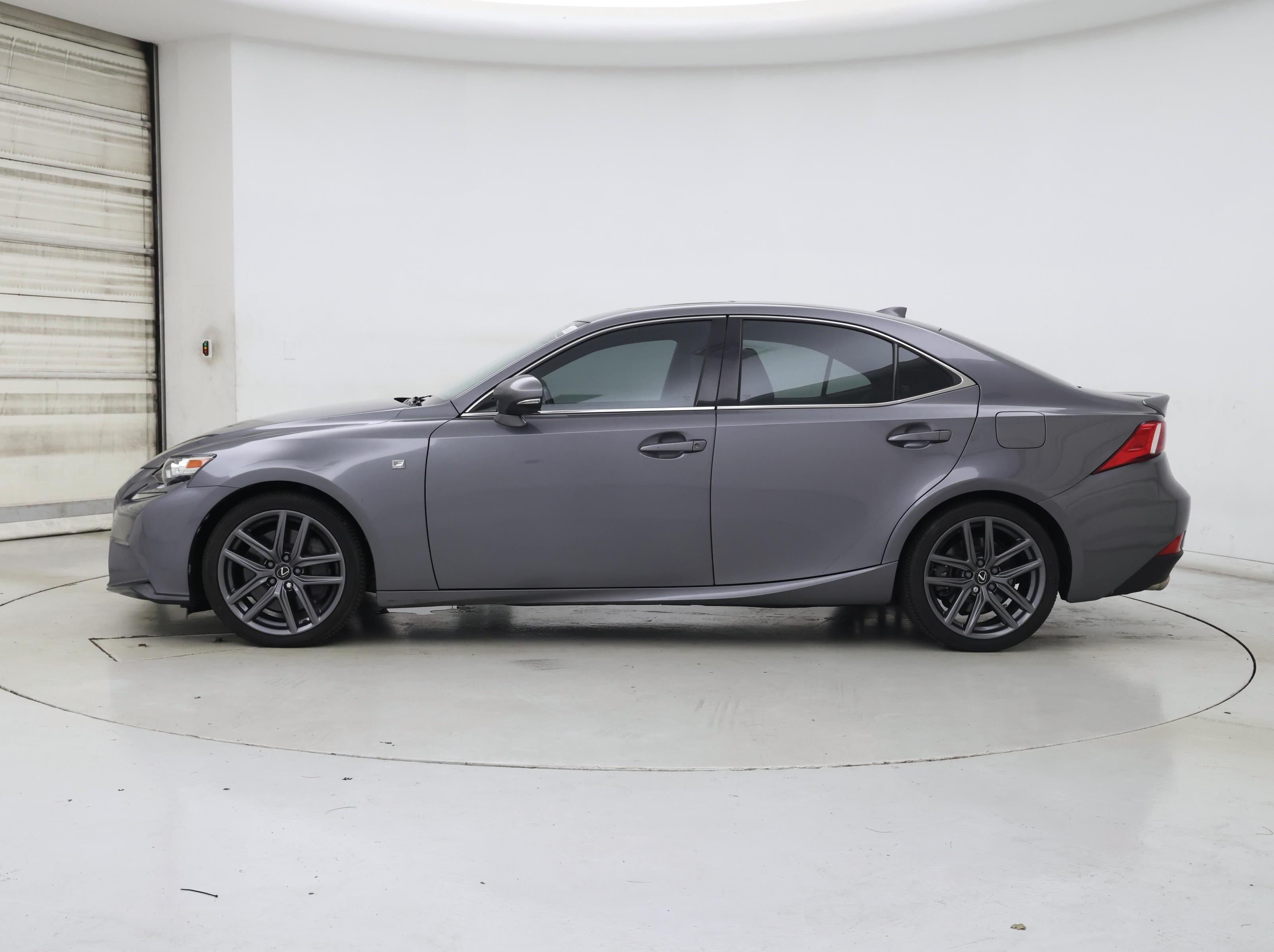 Thumbnail: 2016 Lexus IS - 3