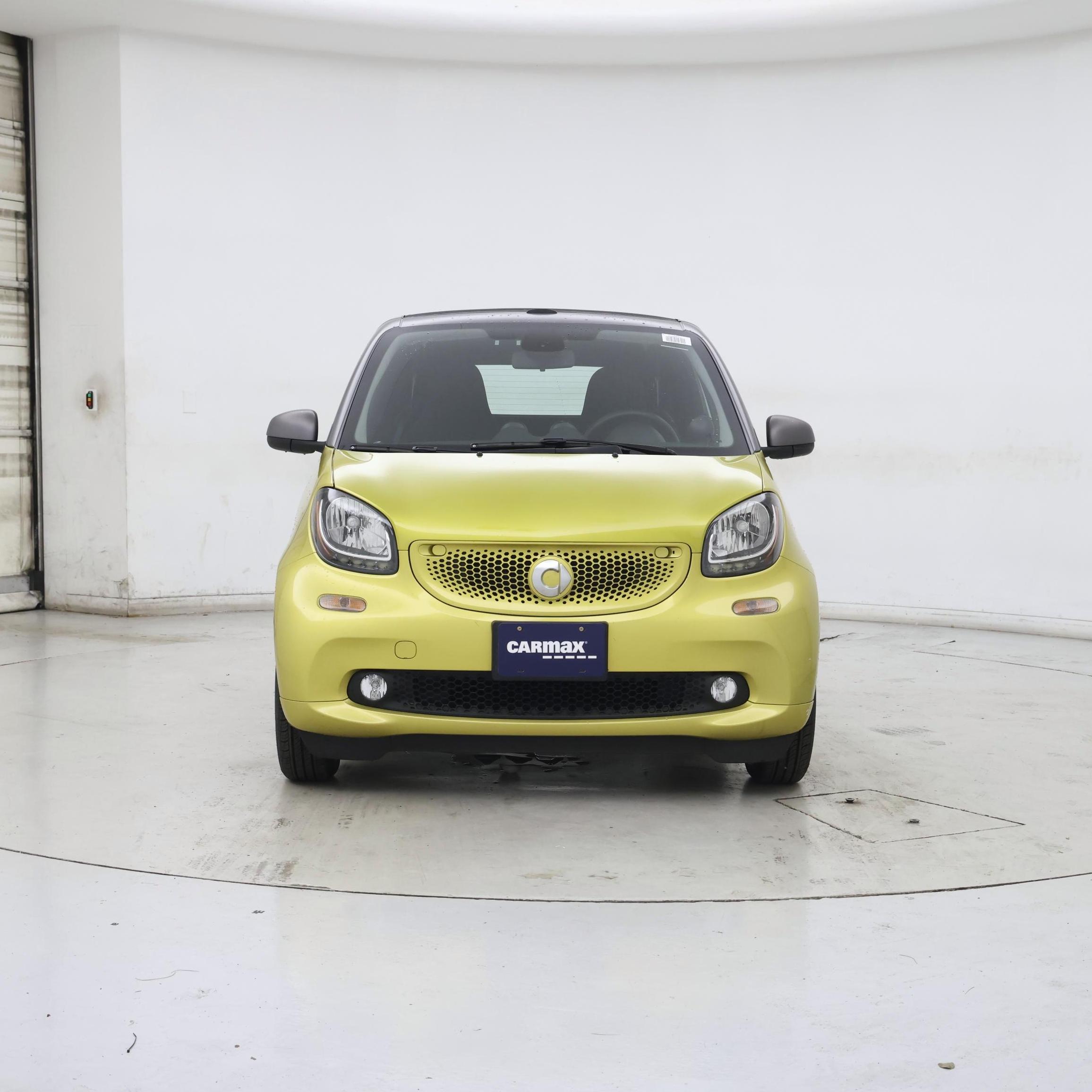 Thumbnail: 2017 smart fortwo - 5