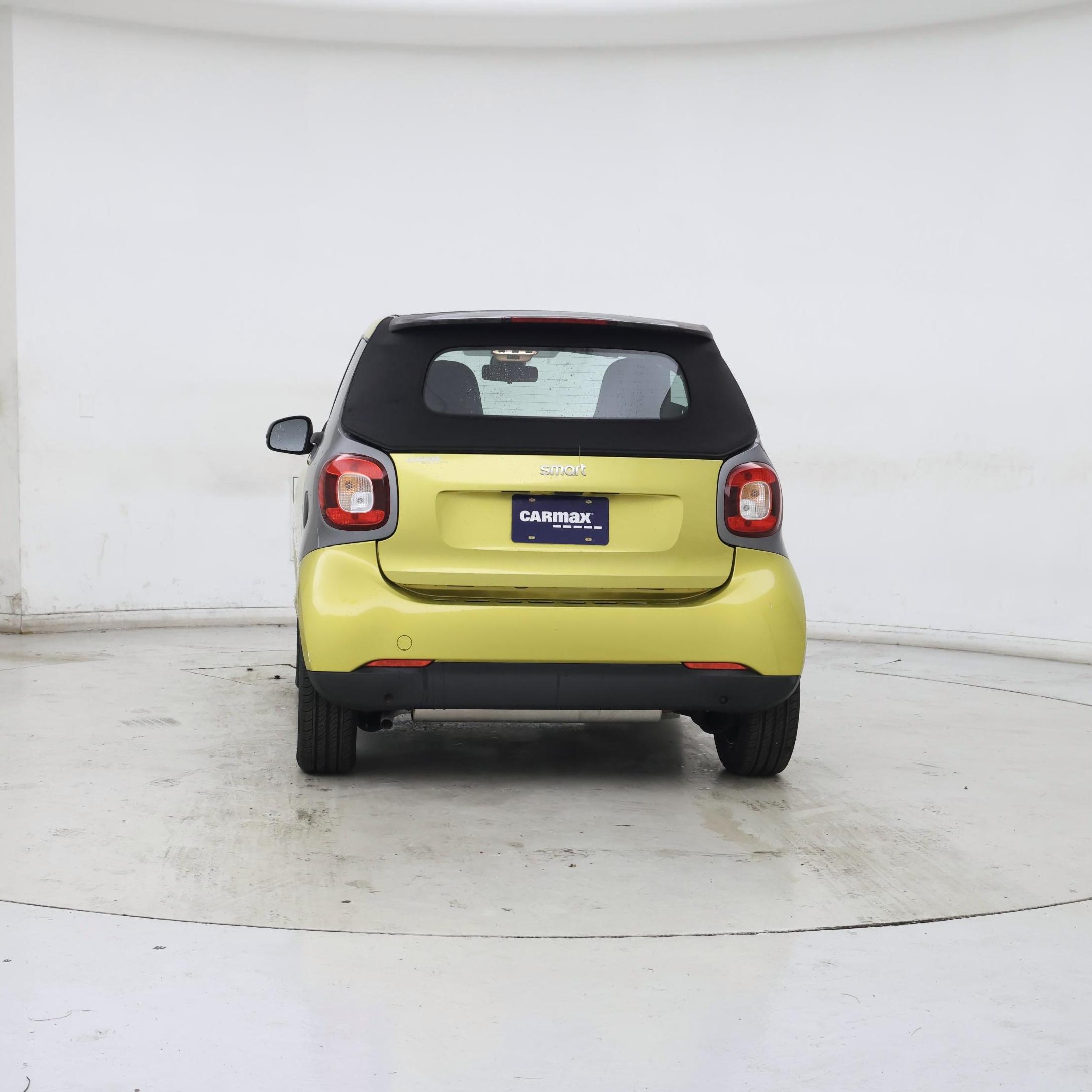 Thumbnail: 2017 smart fortwo - 6