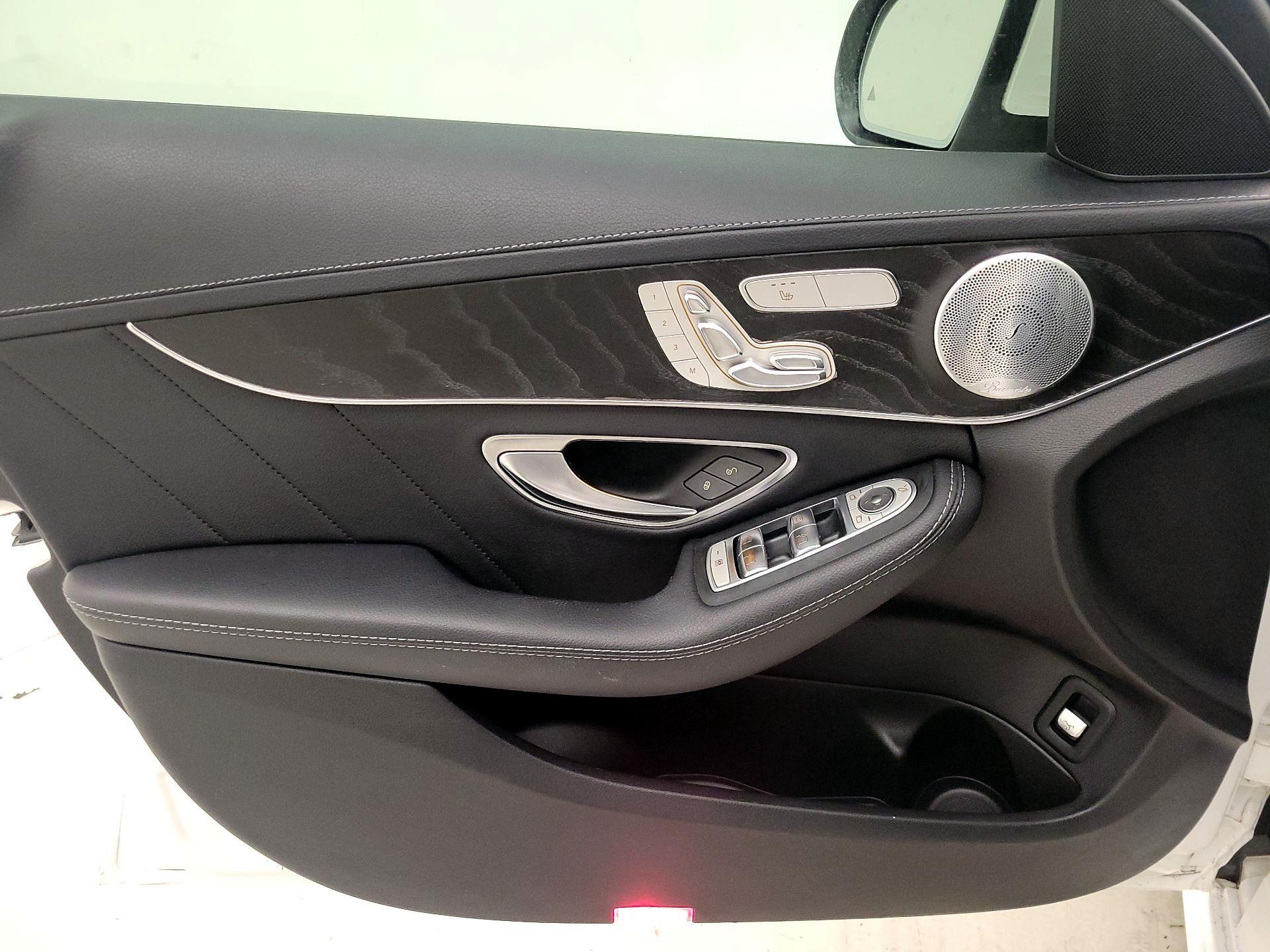 Thumbnail: 2016 Mercedes-Benz C-Class - 10