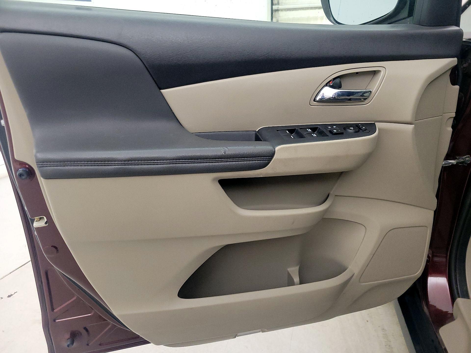 Thumbnail: 2017 Honda Odyssey - 12