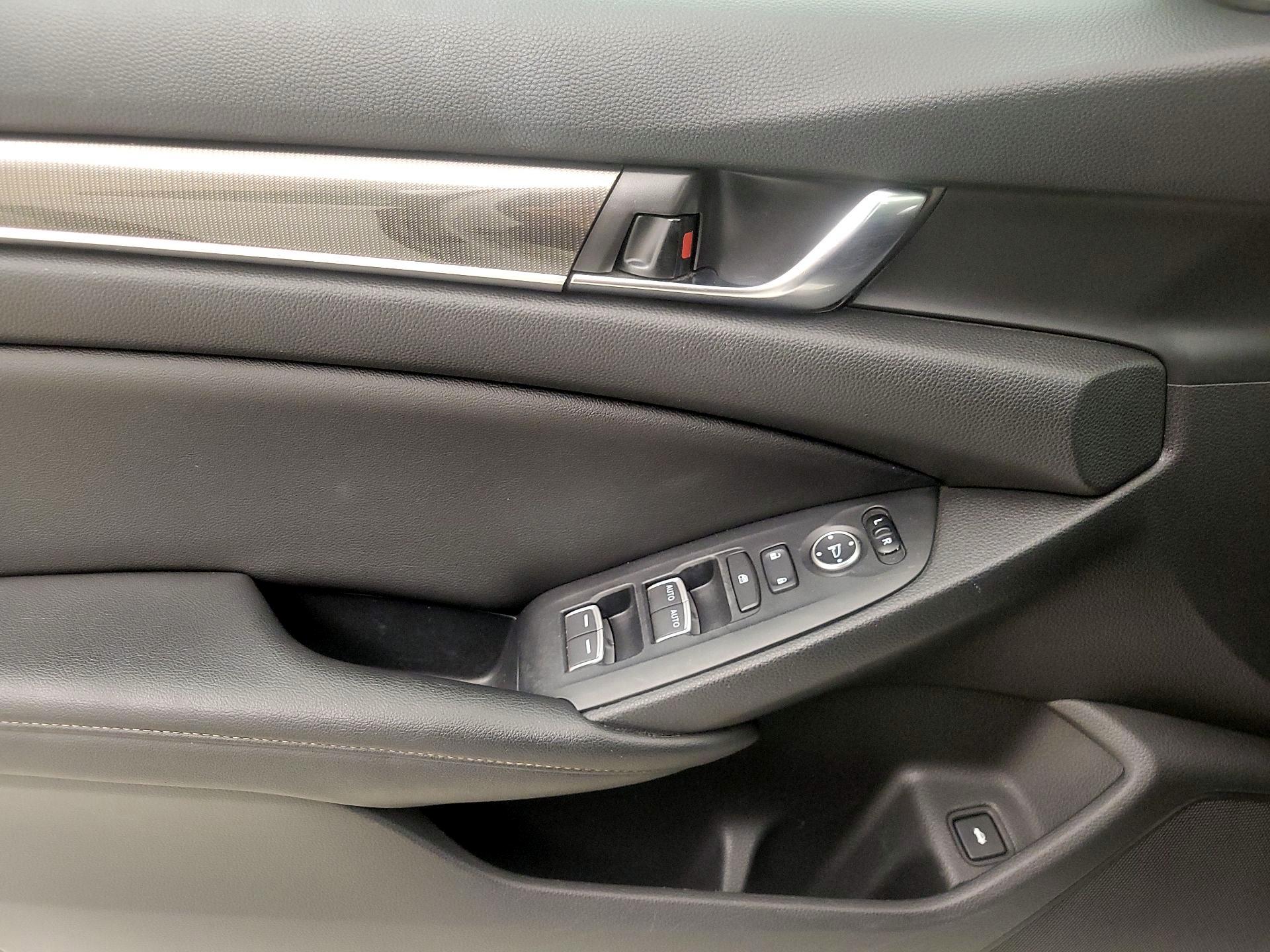 Thumbnail: 2019 Honda Accord - 12