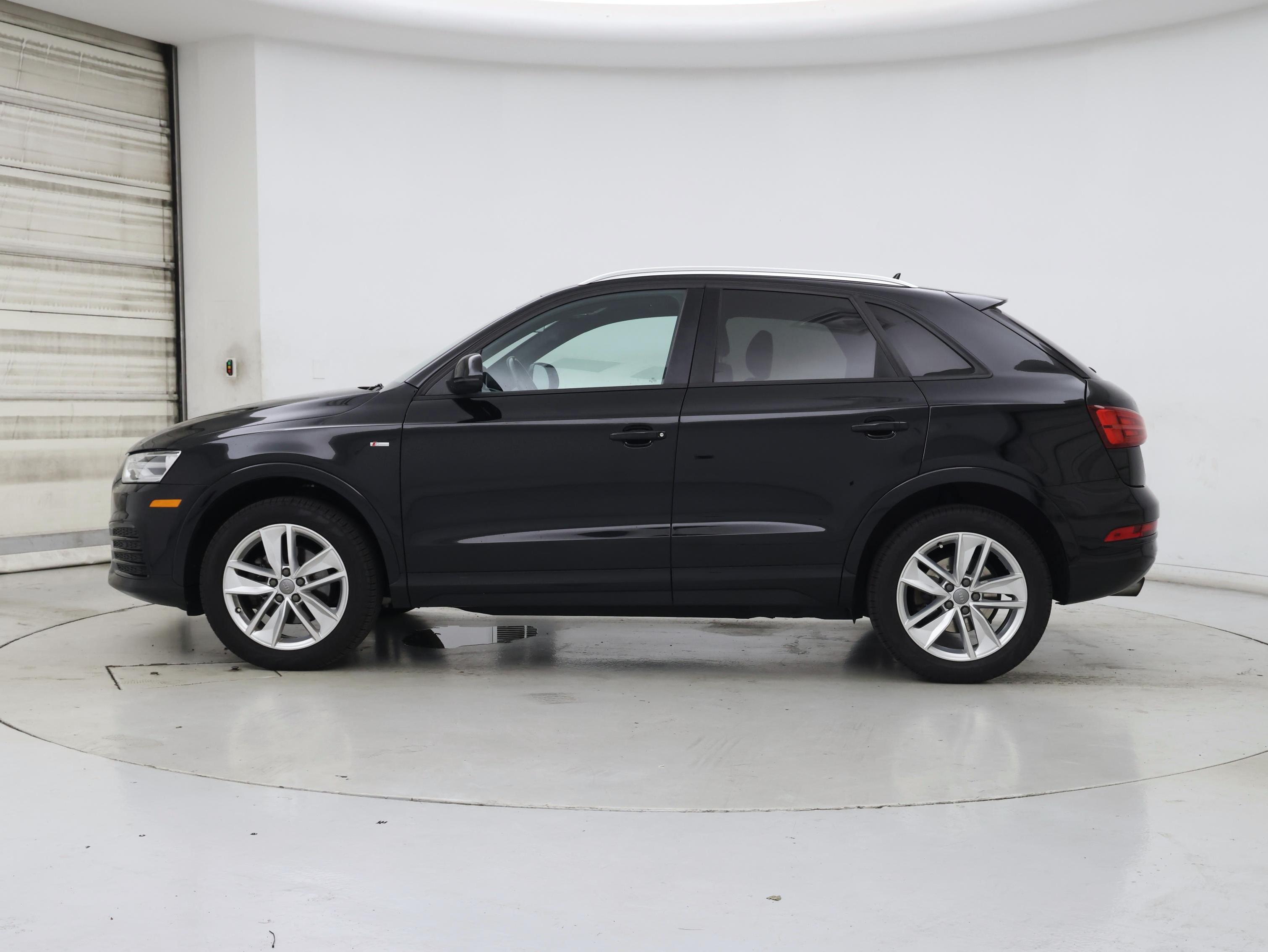 Thumbnail: 2018 Audi Q3 - 3
