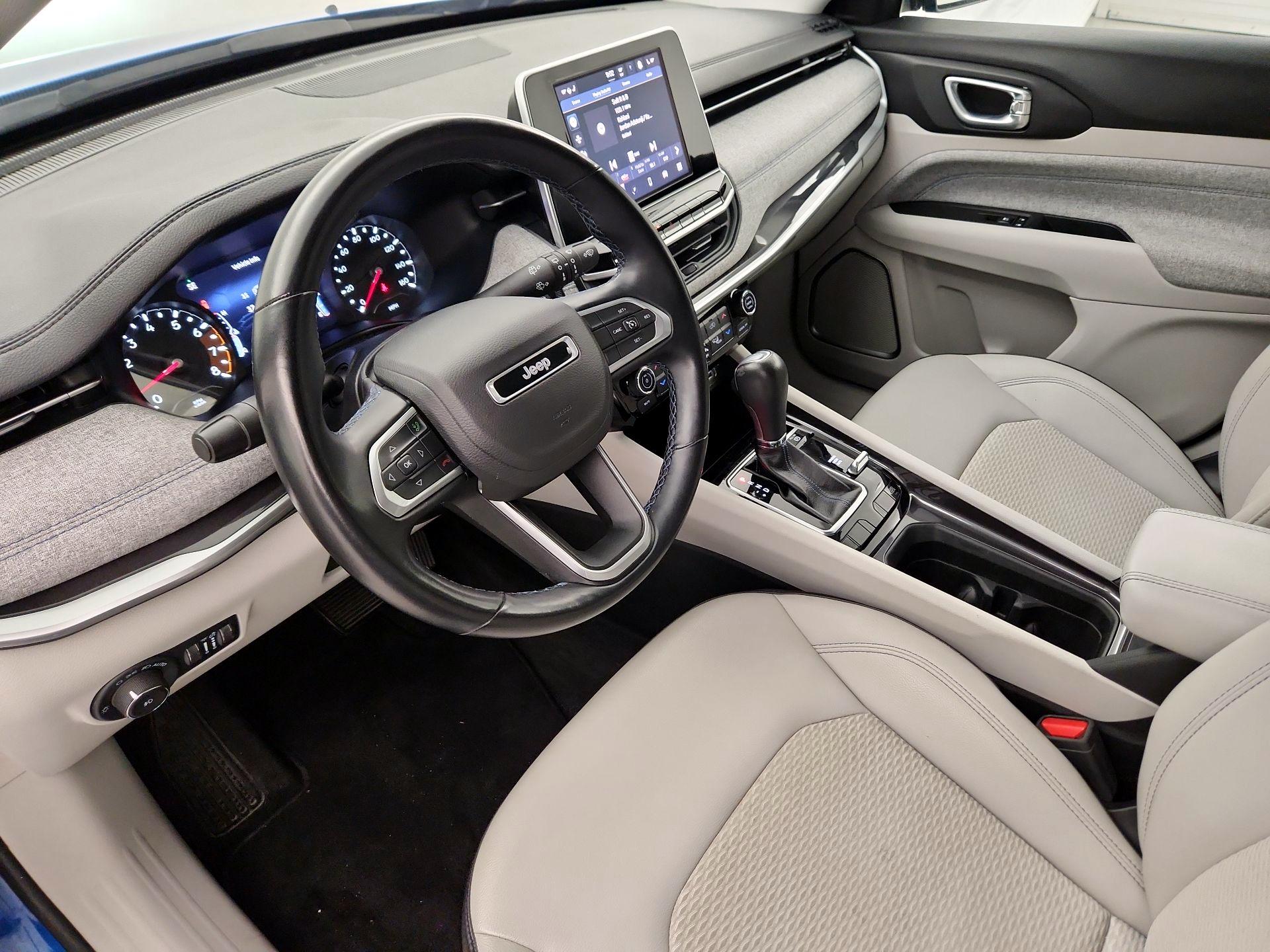 Thumbnail: 2022 Jeep Compass - 11