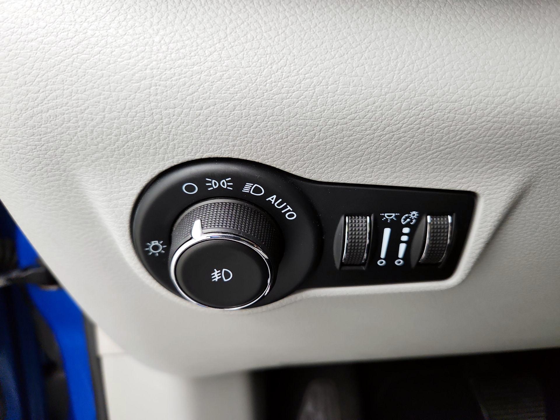 Thumbnail: 2022 Jeep Compass - 13