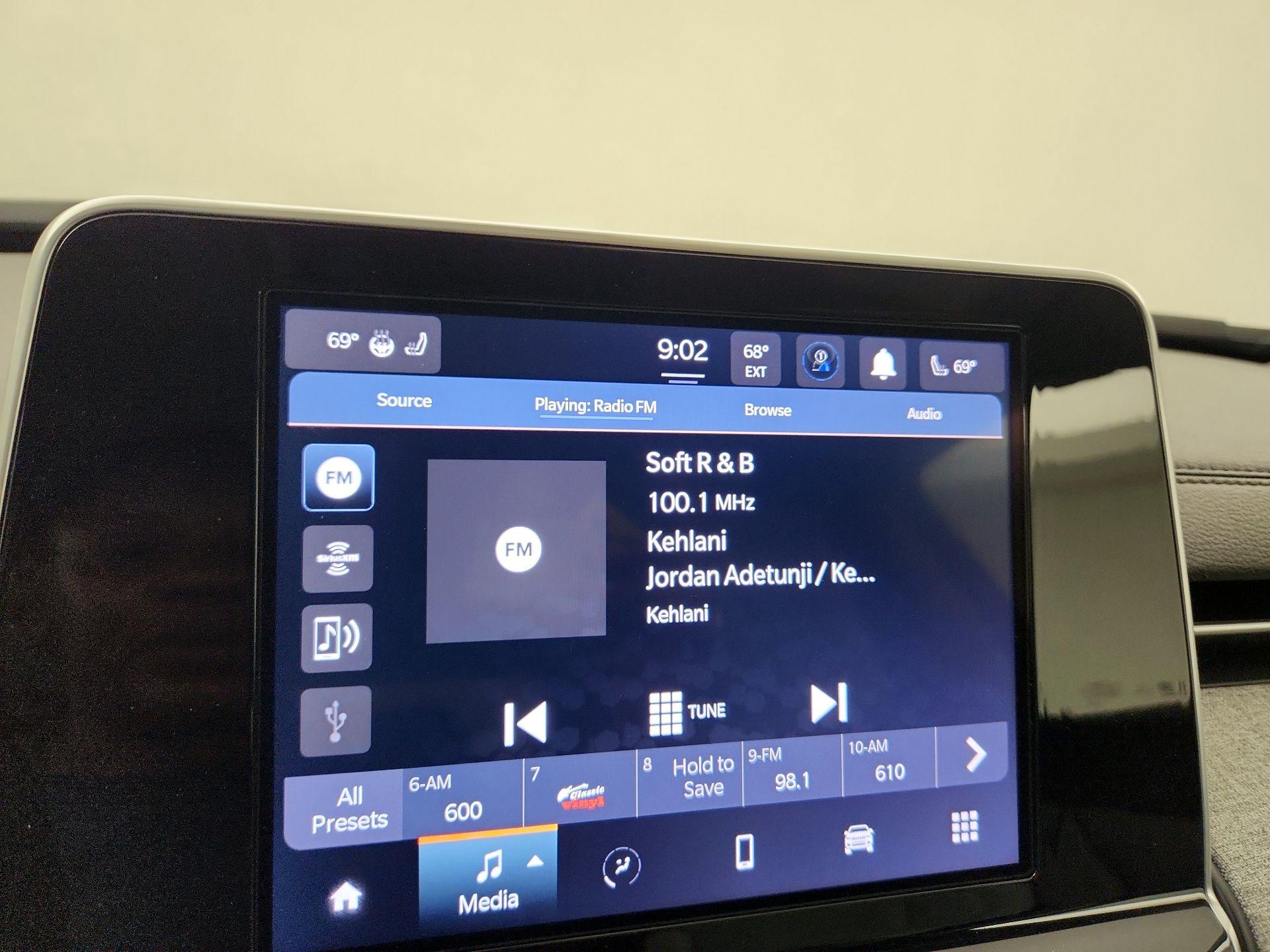 Thumbnail: 2022 Jeep Compass - 14