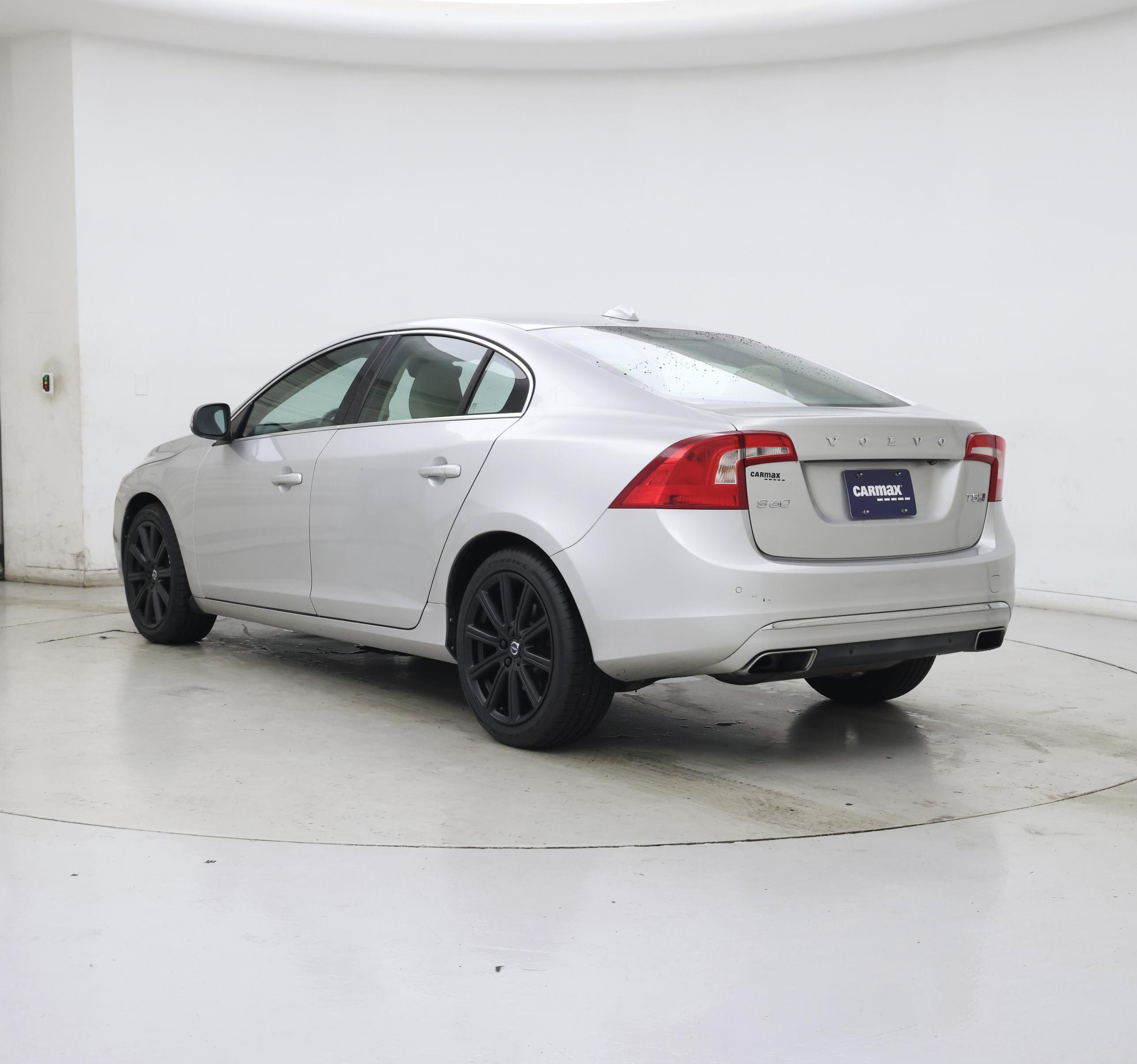 Thumbnail: 2018 Volvo S60 - 2