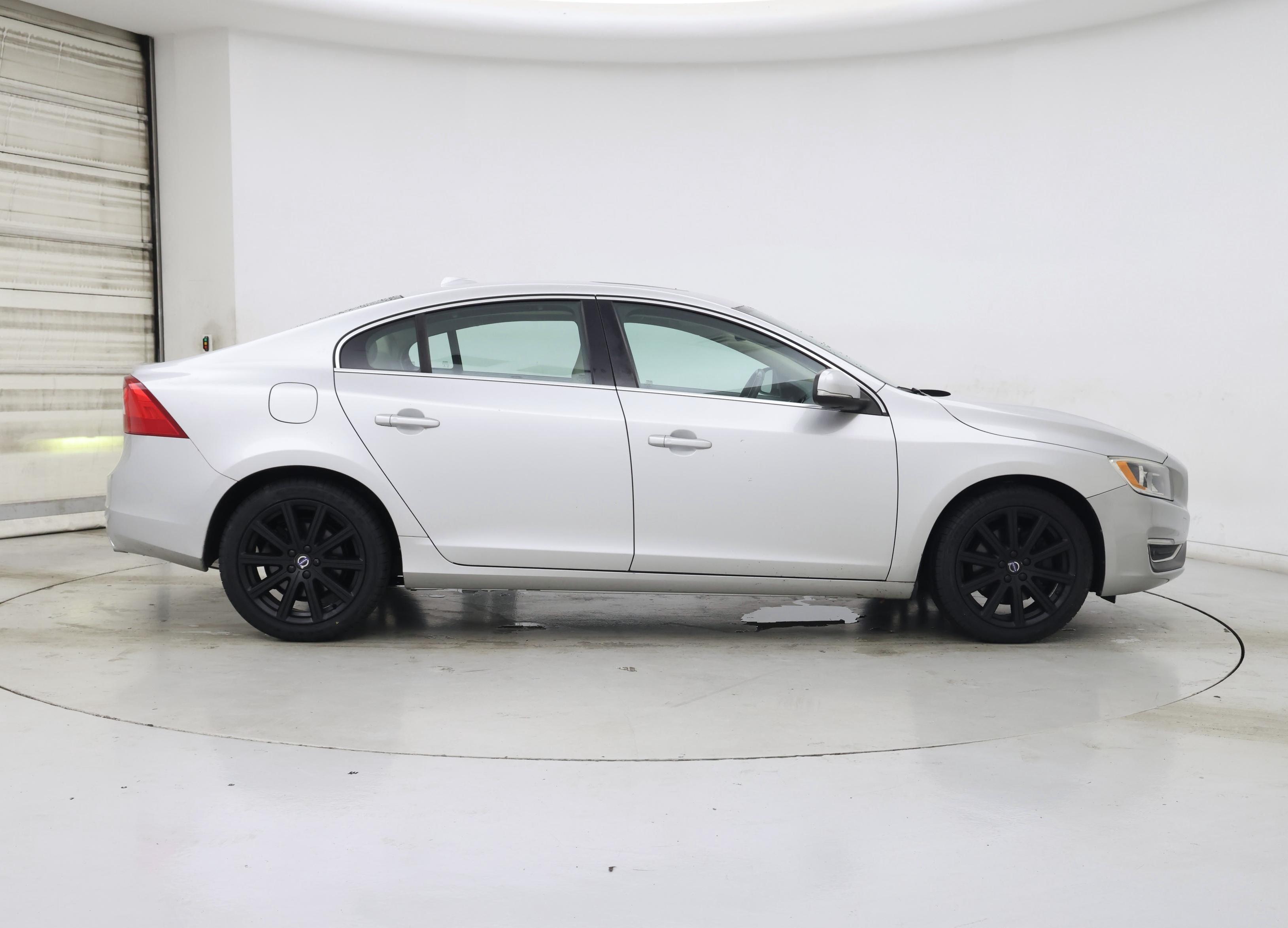 Thumbnail: 2018 Volvo S60 - 7