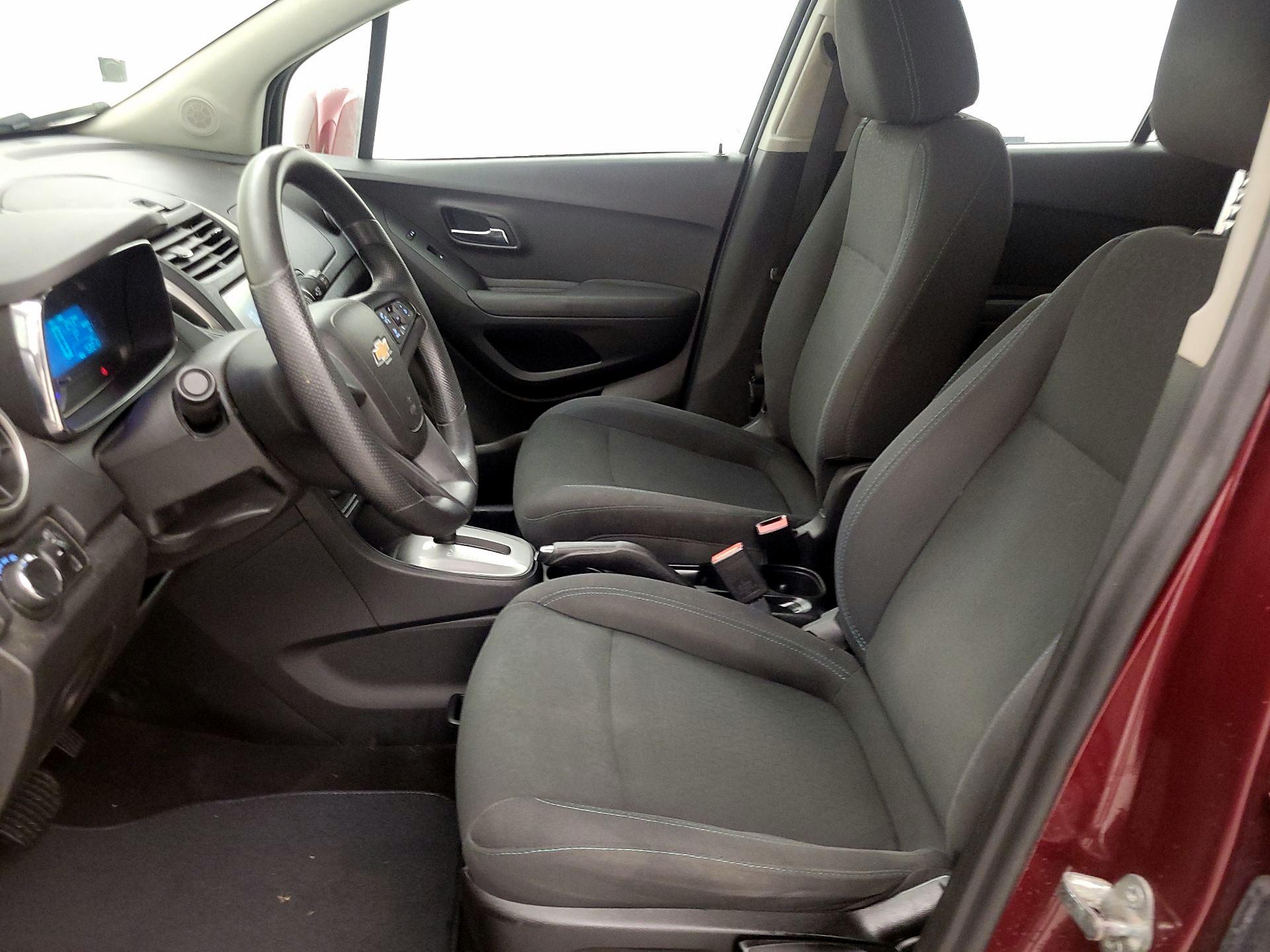 Thumbnail: 2016 Chevrolet Trax - 11