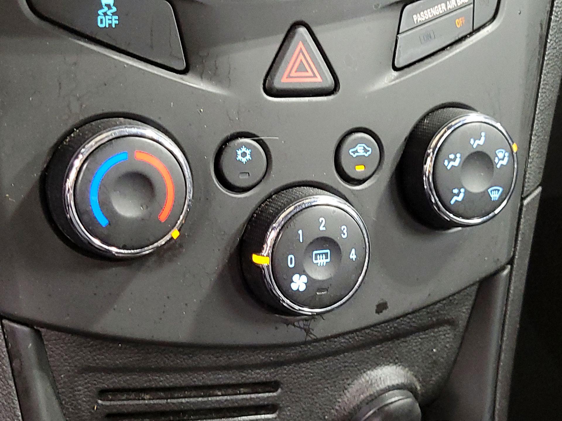 Thumbnail: 2016 Chevrolet Trax - 16