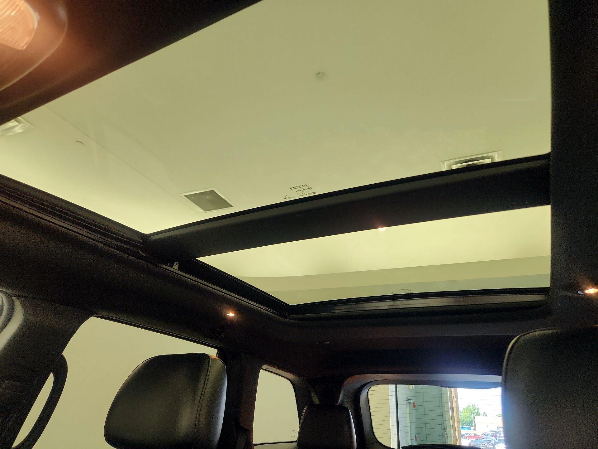 Thumbnail: 2020 Jeep Grand Cherokee - 20