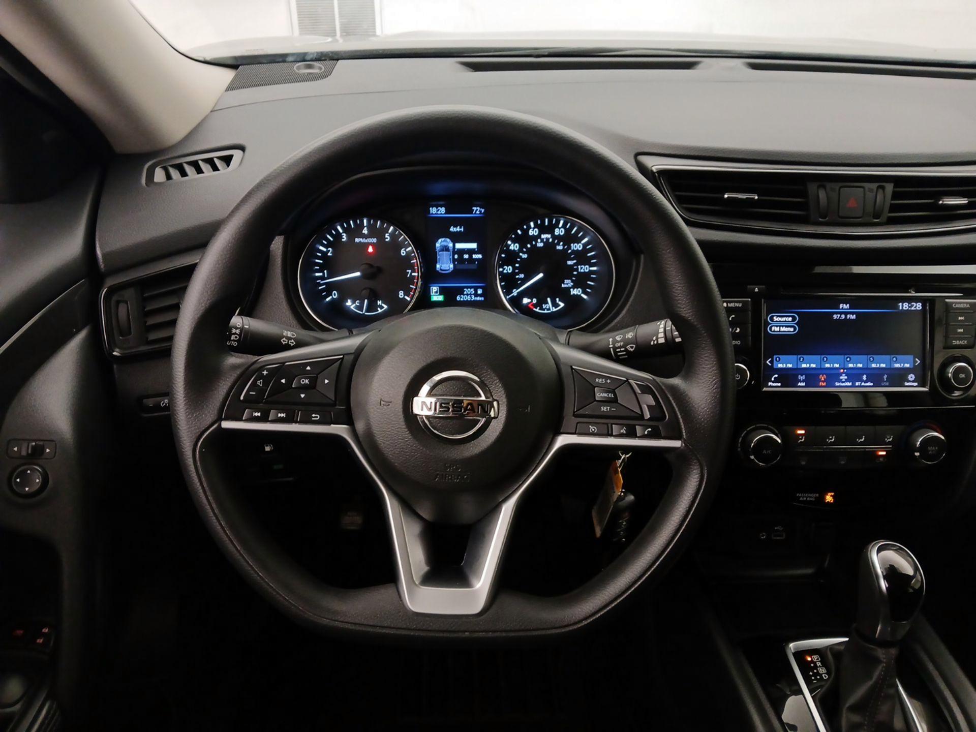 Thumbnail: 2019 Nissan Rogue - 10