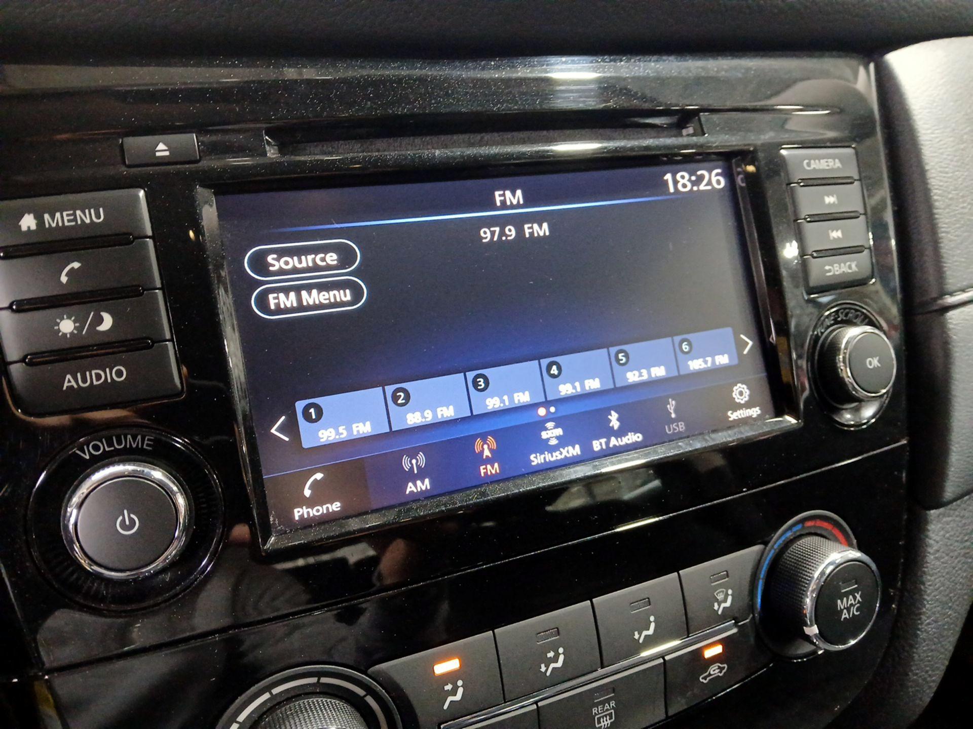 Thumbnail: 2019 Nissan Rogue - 15