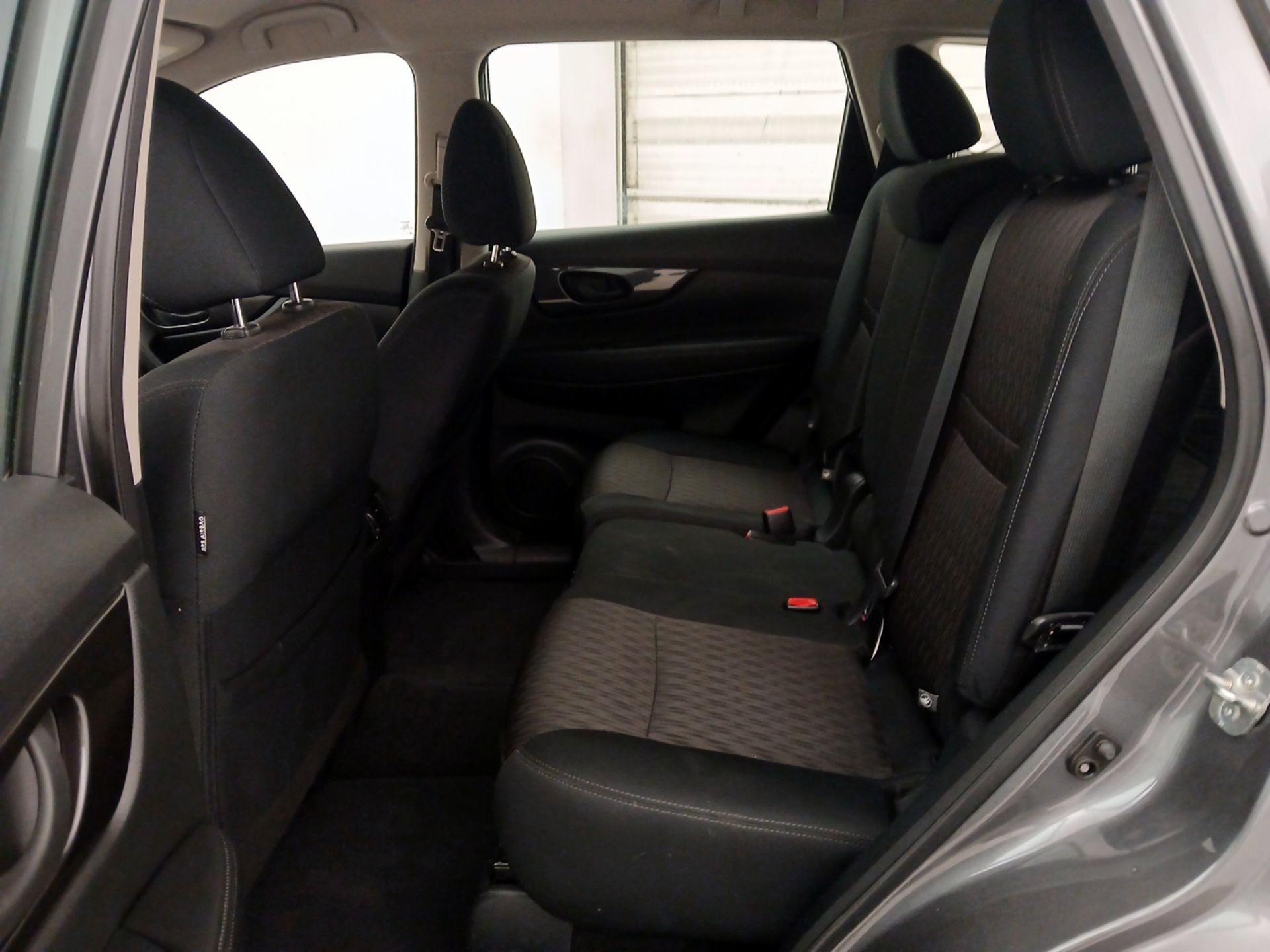 Thumbnail: 2019 Nissan Rogue - 19