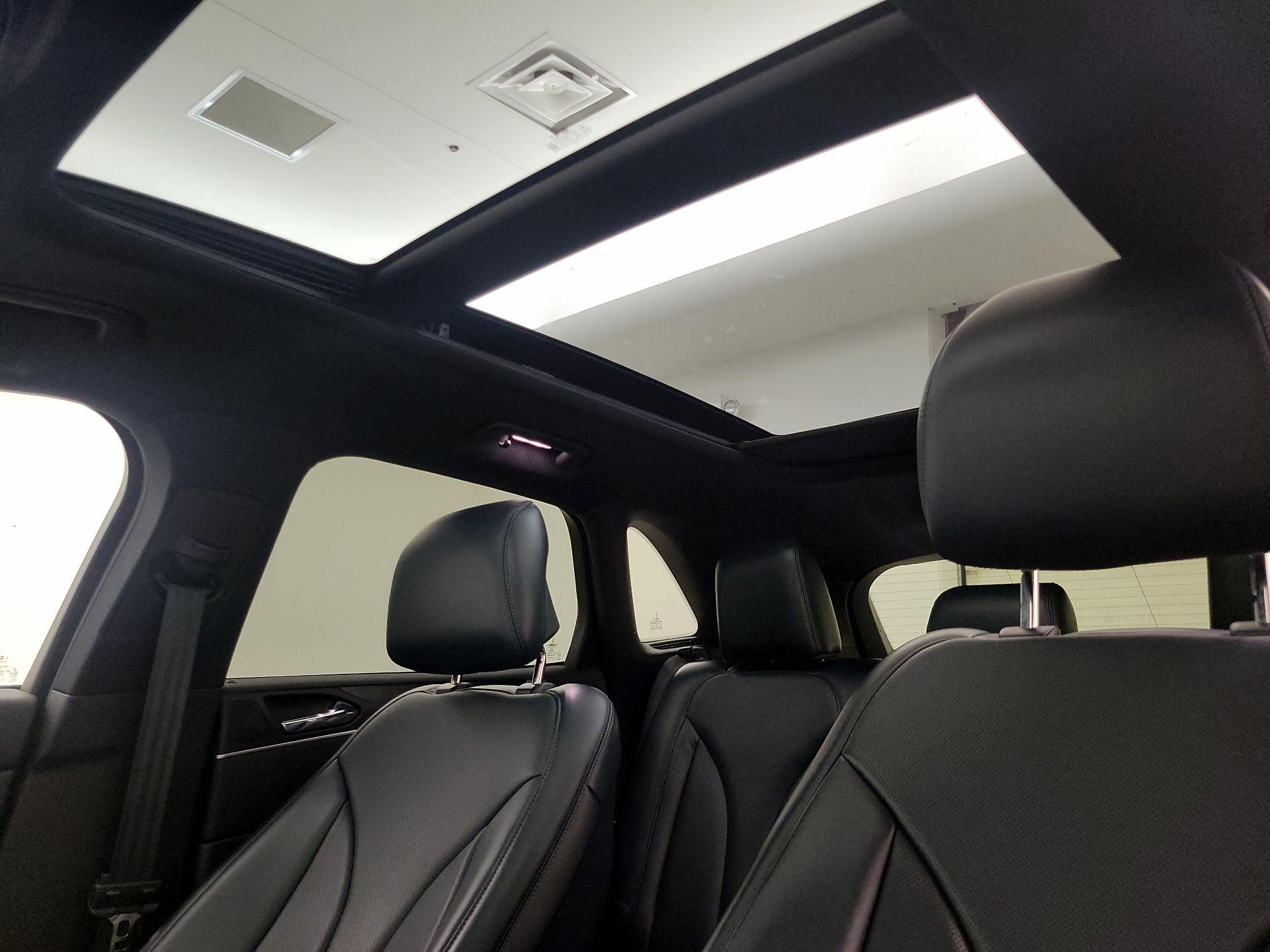 Thumbnail: 2019 Lincoln MKC - 20