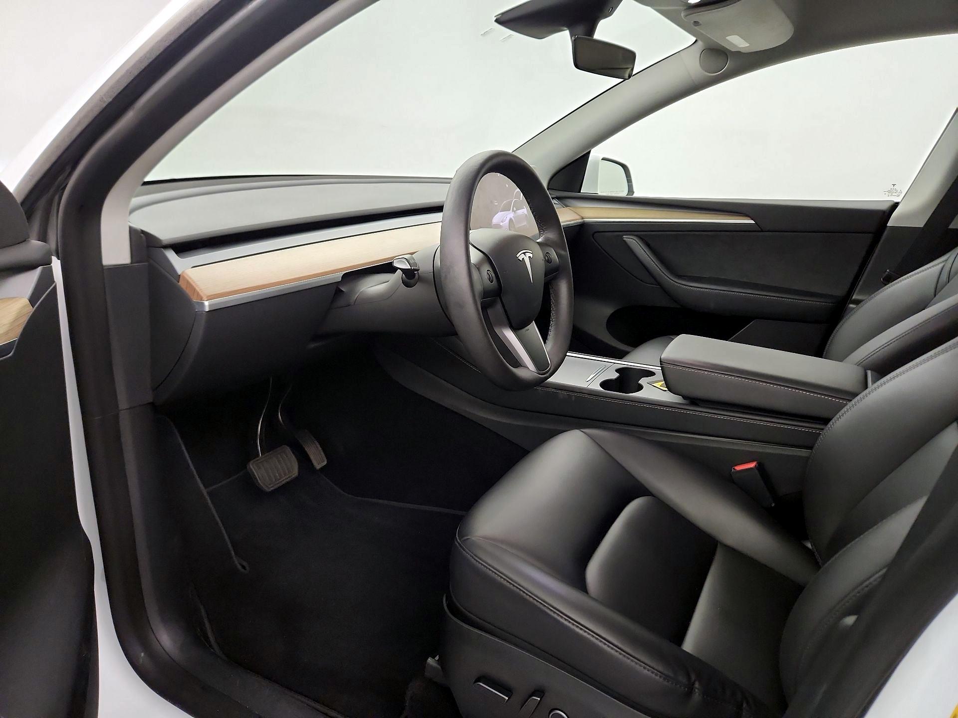 Thumbnail: 2023 Tesla Model Y - 11