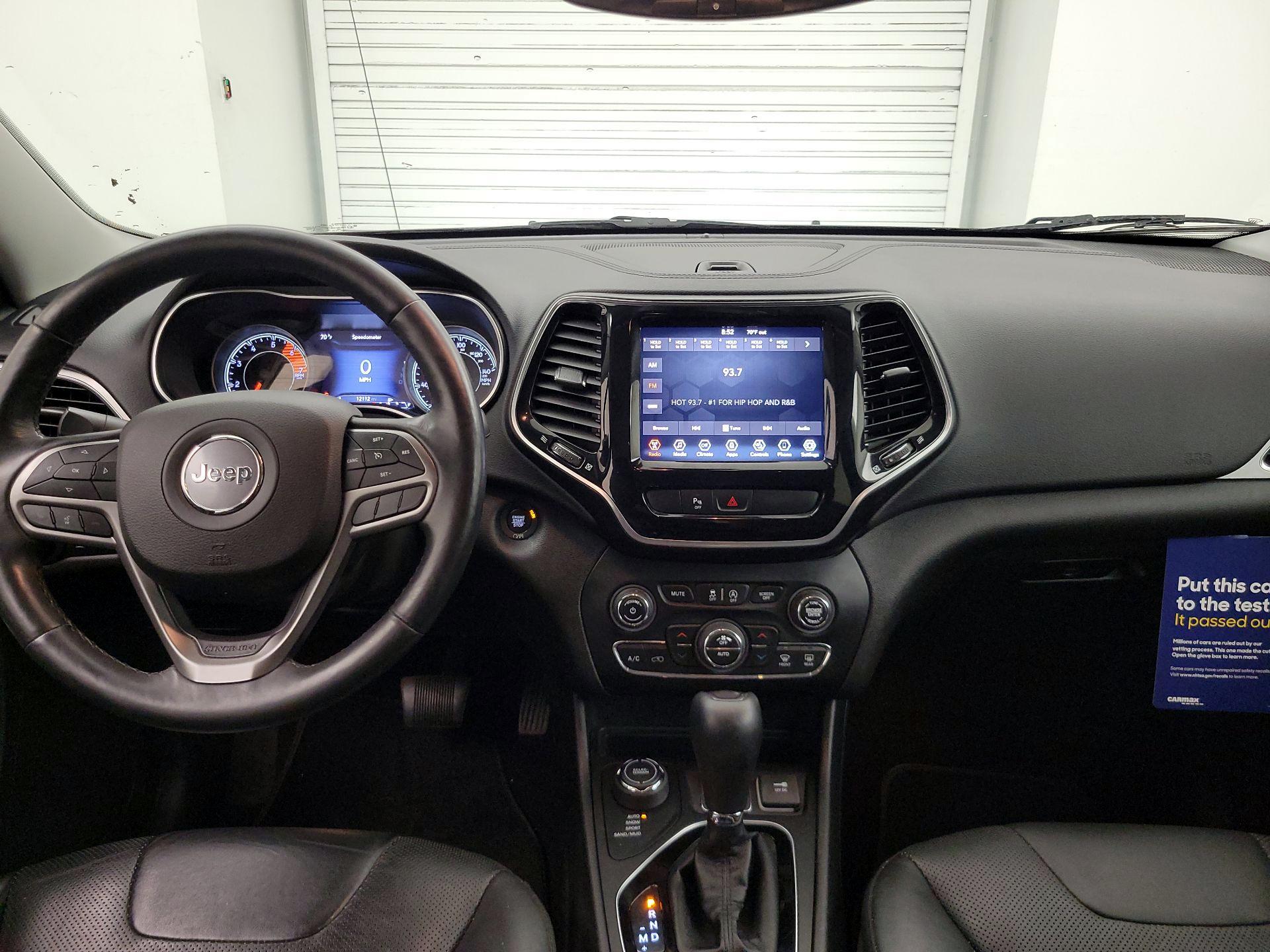 Thumbnail: 2019 Jeep Cherokee - 9