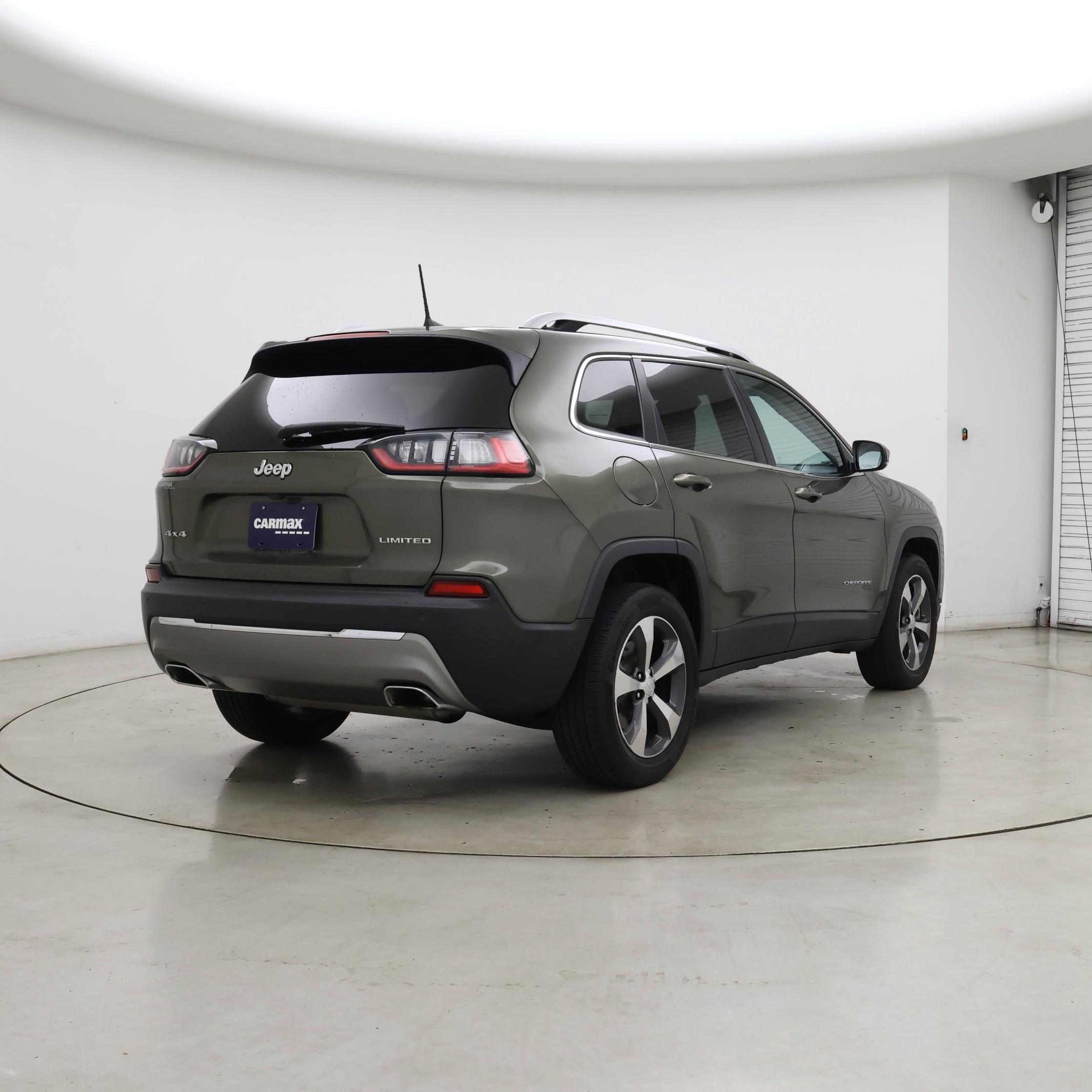Thumbnail: 2019 Jeep Cherokee - 8